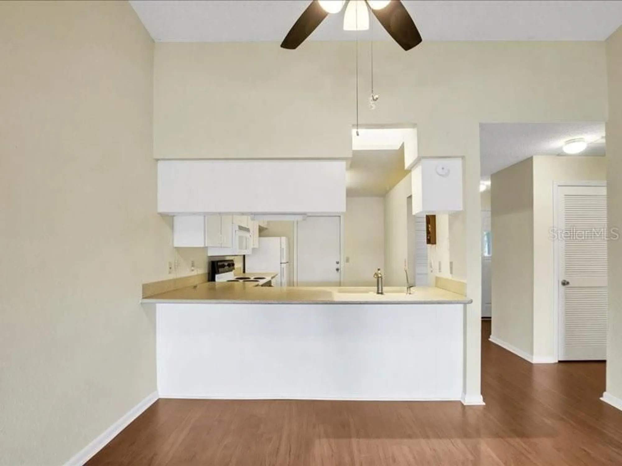 Property Slideshow image 7 of 36 | 1585 oakview cir, Winter Haven, FL, 33880