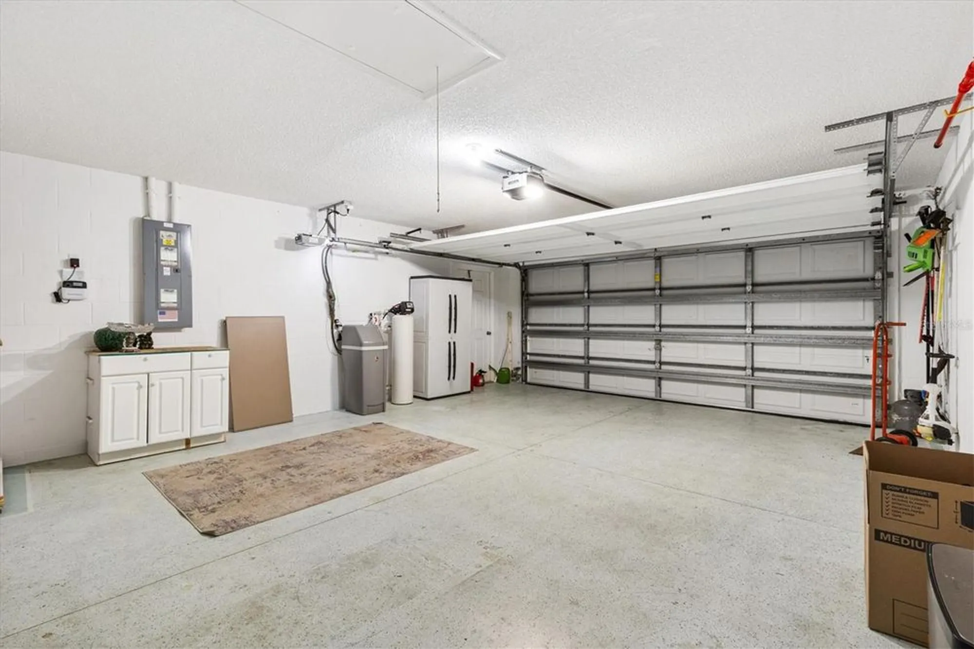 Property Slideshow image 31 of 45 | 515 loma paseo dr, Lady Lake, FL, 32159