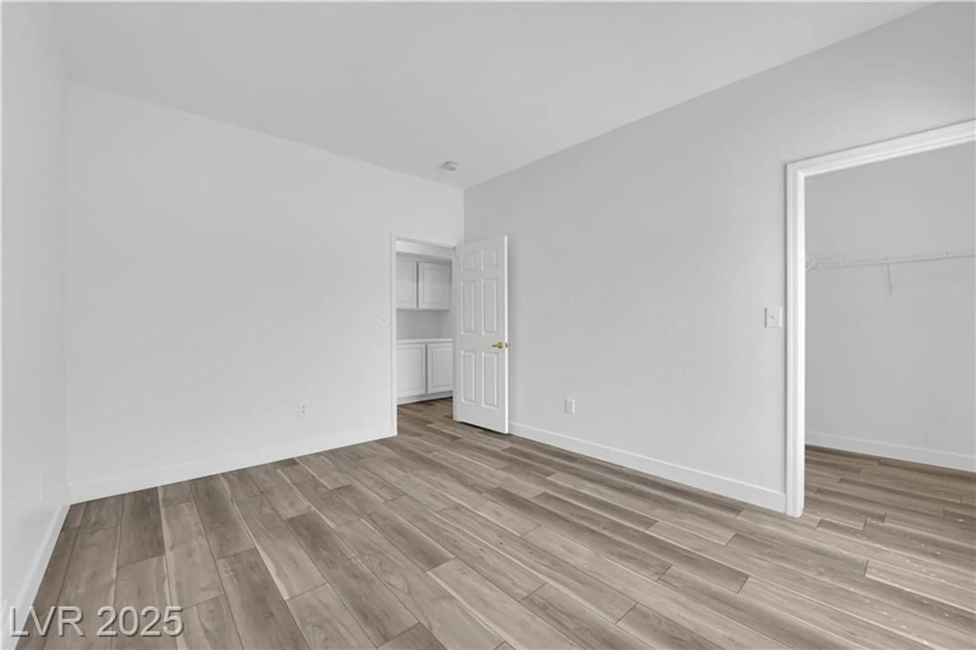 Property Slideshow image 24 of 35 | 10144 hunter springs dr, Las Vegas, NV, 89134