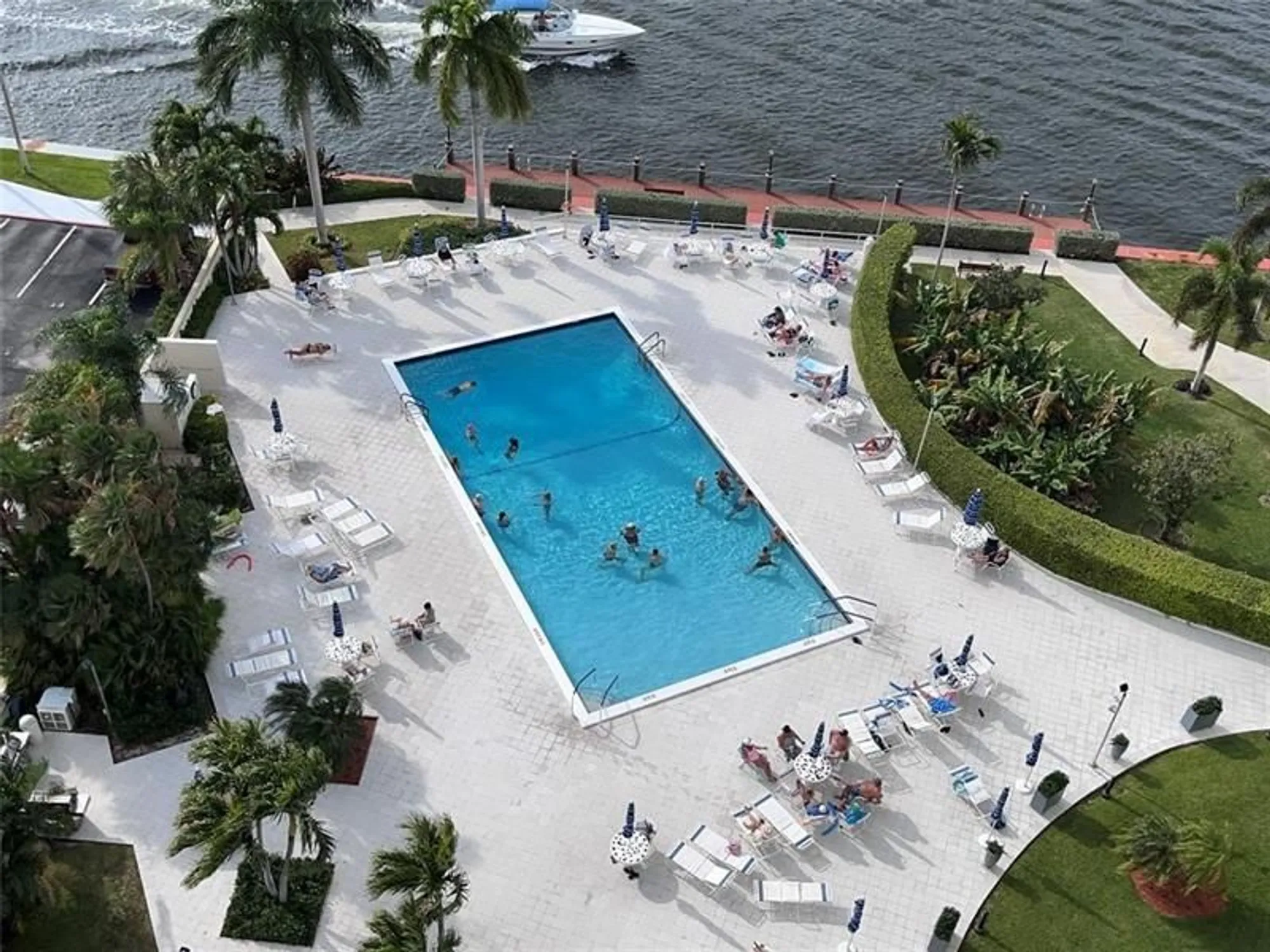 Property Slideshow image 14 of 28 | 3200 ne 36th st 512a, Fort Lauderdale, FL, 33308