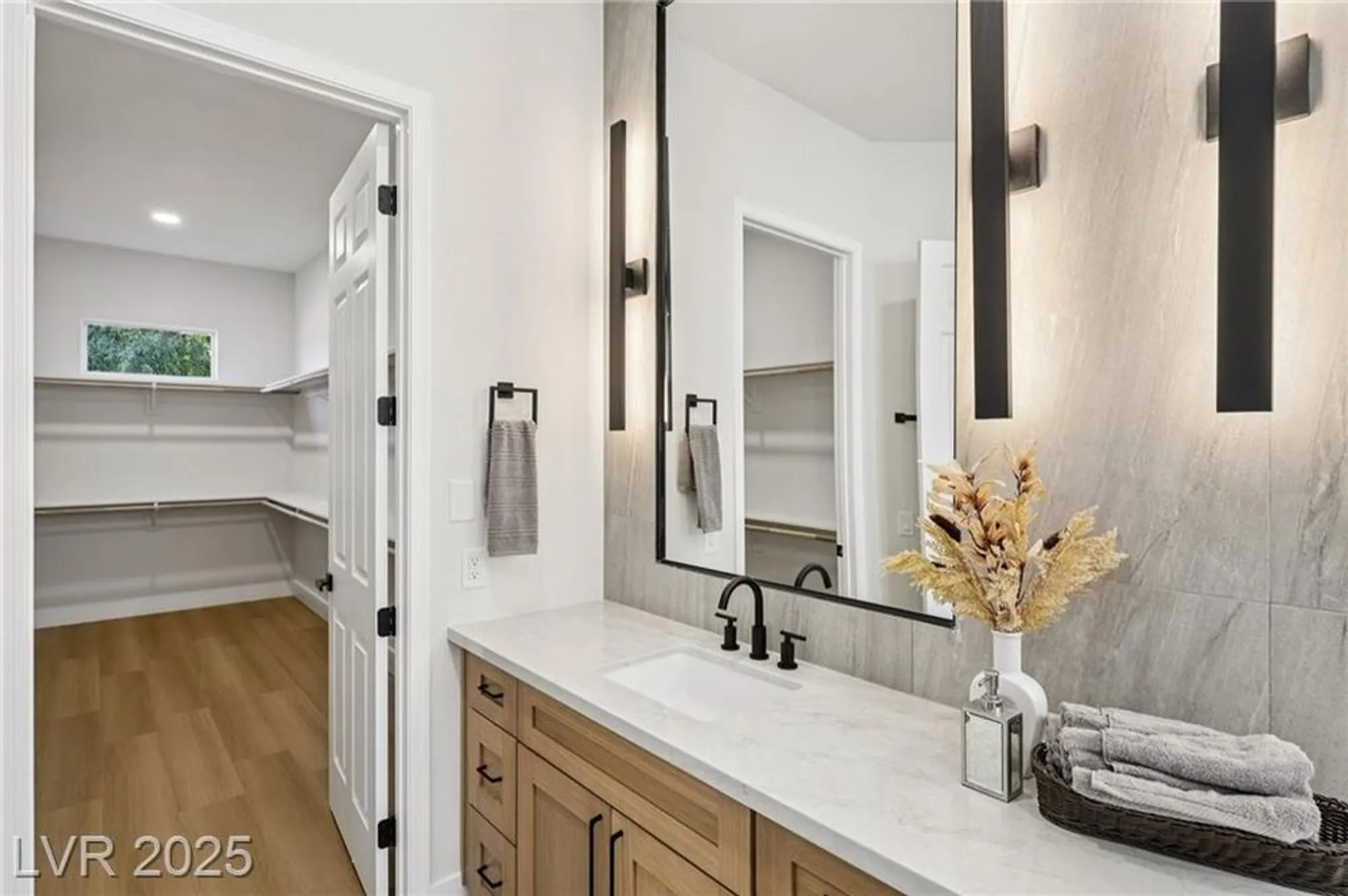 Property Slideshow image 46 of 84 | 2695 olivia heights ave, Henderson, NV, 89052