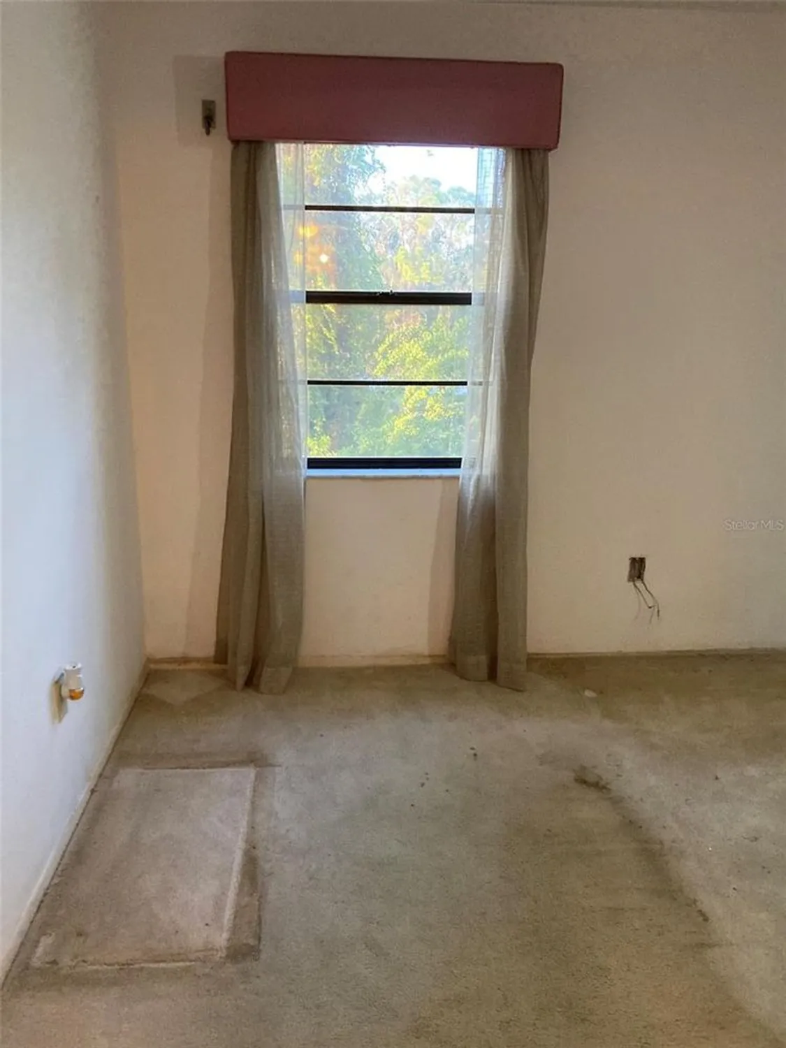 Property Slideshow image 36 of 52 | 8198 terrace garden dr n unit 211, St Petersburg, FL, 33709