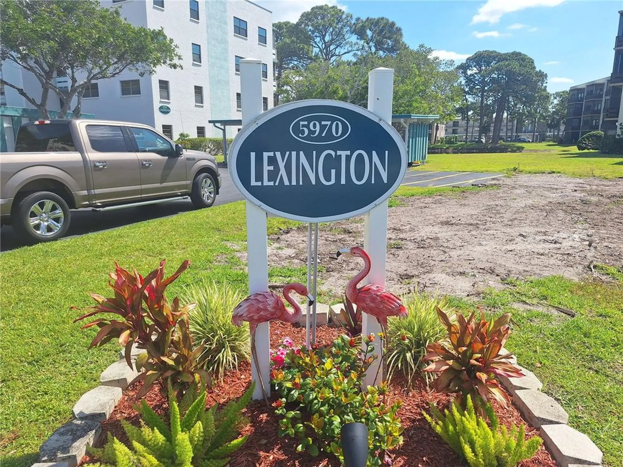 Property Slideshow image 2 of 23 | 5970 80th st n unit 312, St Petersburg, FL, 33709