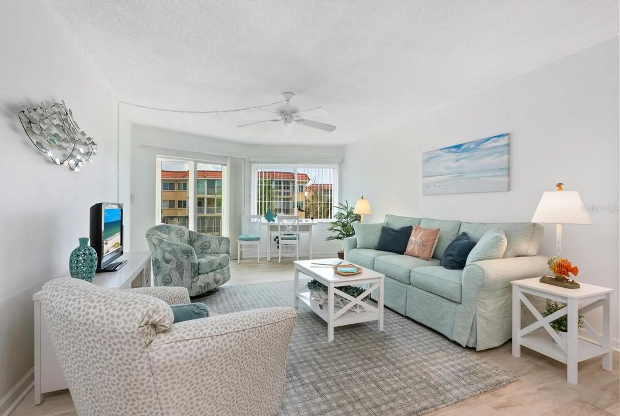 Property Slideshow image 6 of 45 | 1250 n portofino dr apt 304, Sarasota, FL, 34242