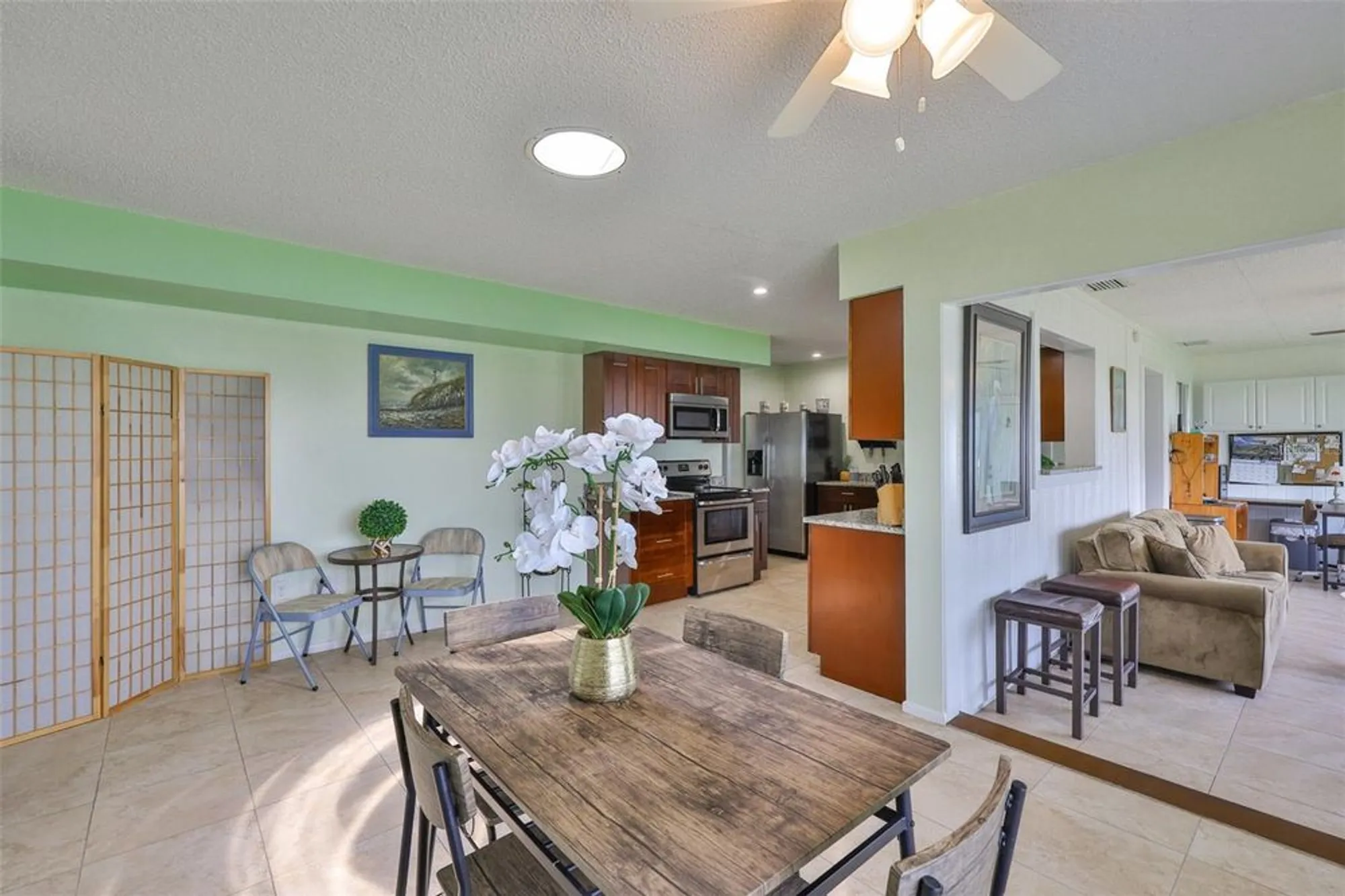 Property Slideshow image 13 of 48 | 613 la jolla ave, Sun City Center, FL, 33573