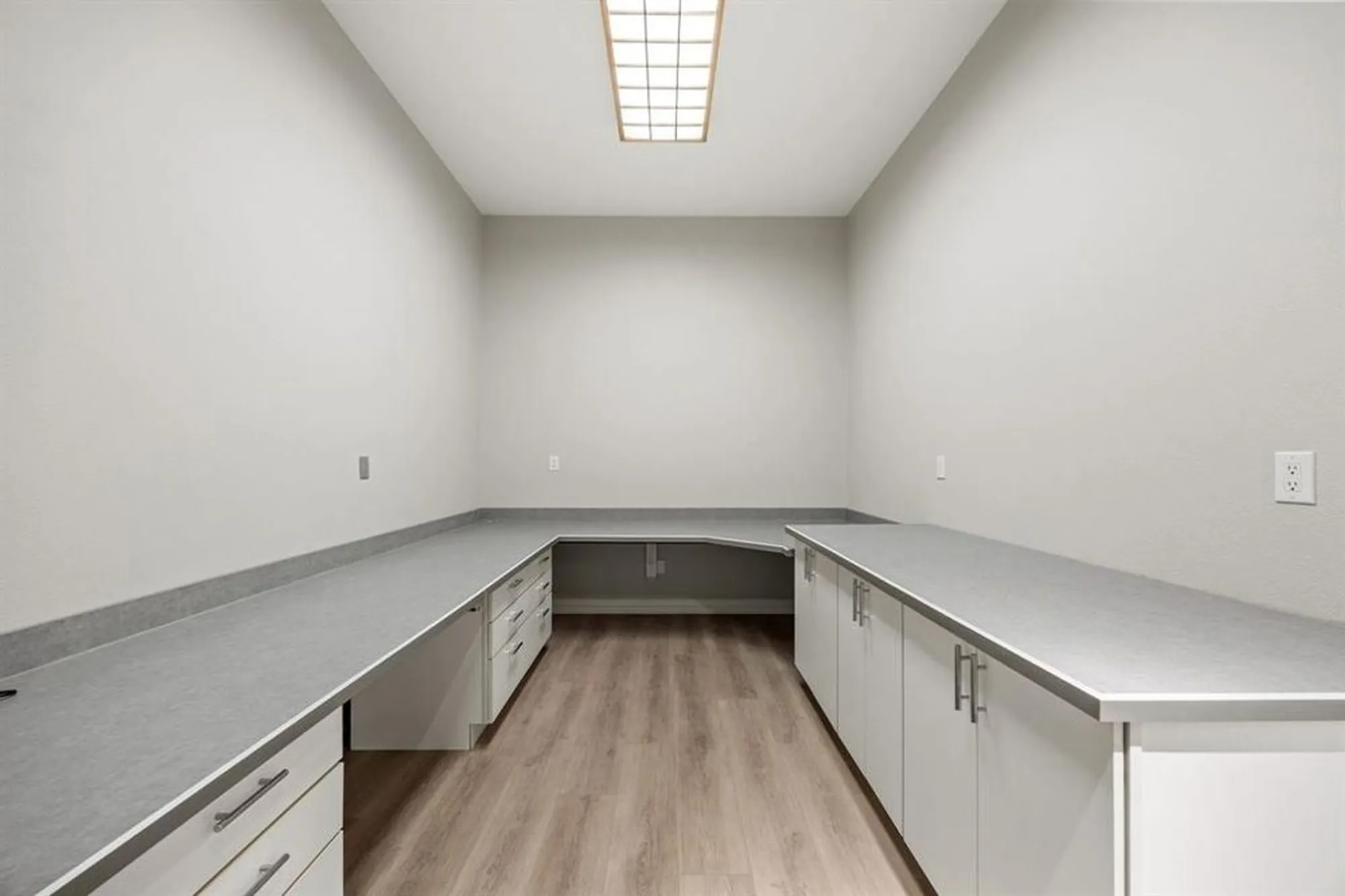 Property Slideshow image 19 of 30 | 10409 countryside dr, Denton, TX, 76207