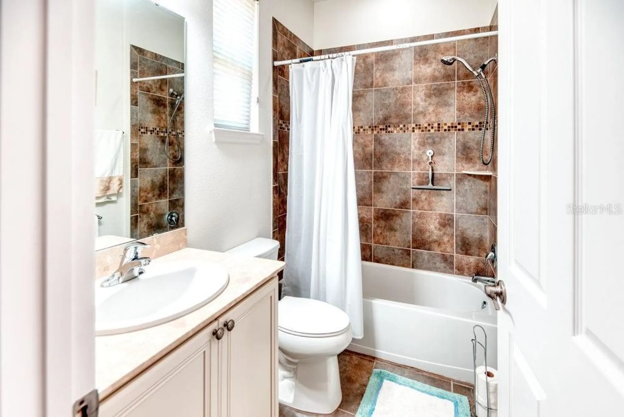 Property Slideshow image 29 of 43 | 3432 fallbrook dr, Poinciana, FL, 34759