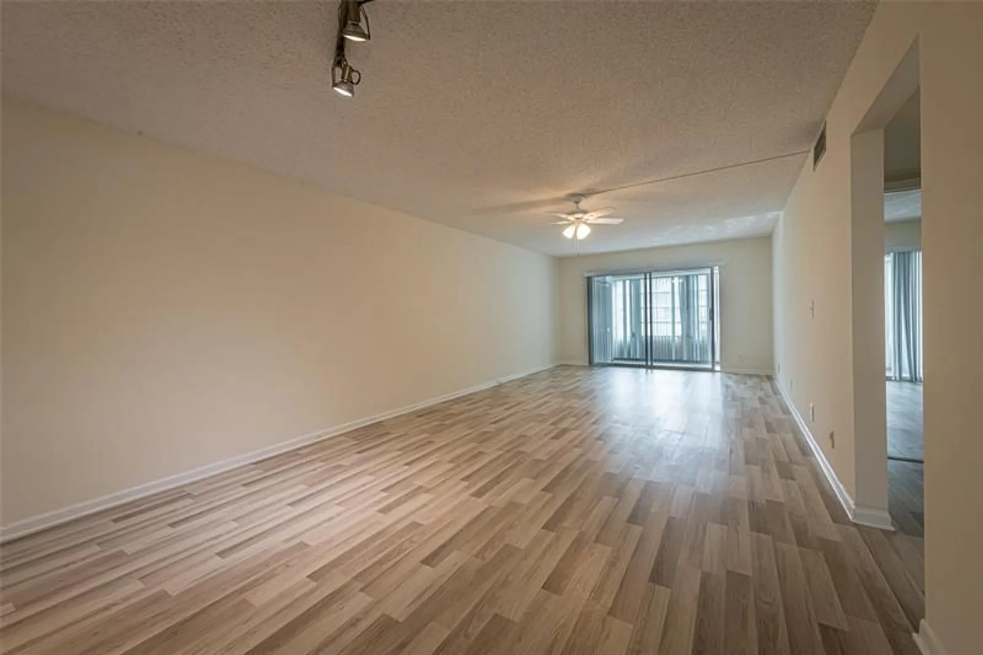 Property Slideshow image 10 of 30 | 3405 bimini ln d1, Coconut Creek, FL, 33066