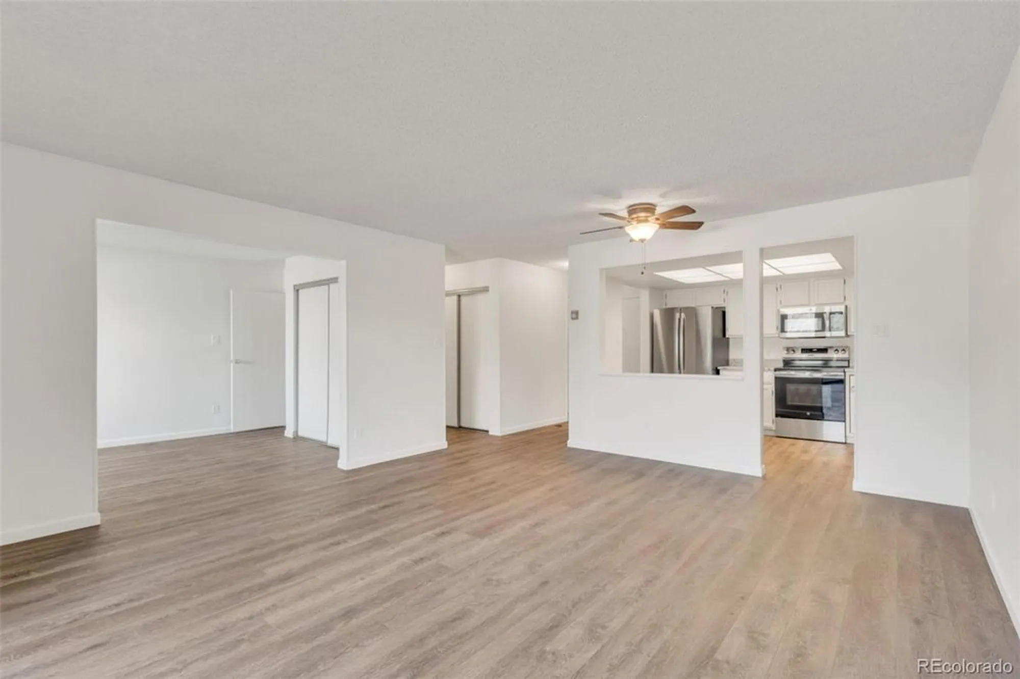 Property Slideshow image 4 of 40 | 13992 e marina dr 109, Aurora, CO, 80014