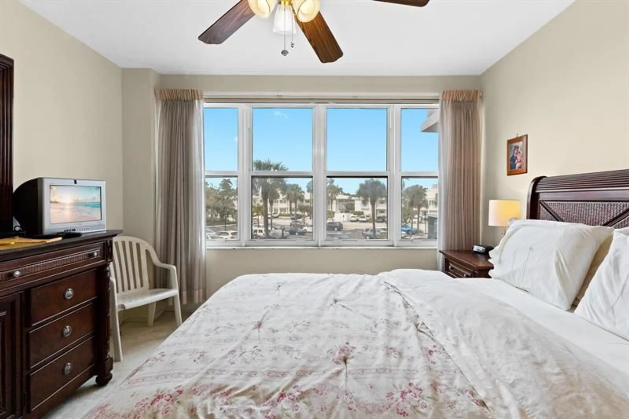 Property Slideshow image 19 of 27 | 3300 ne 36th st 201, Fort Lauderdale, FL, 33308