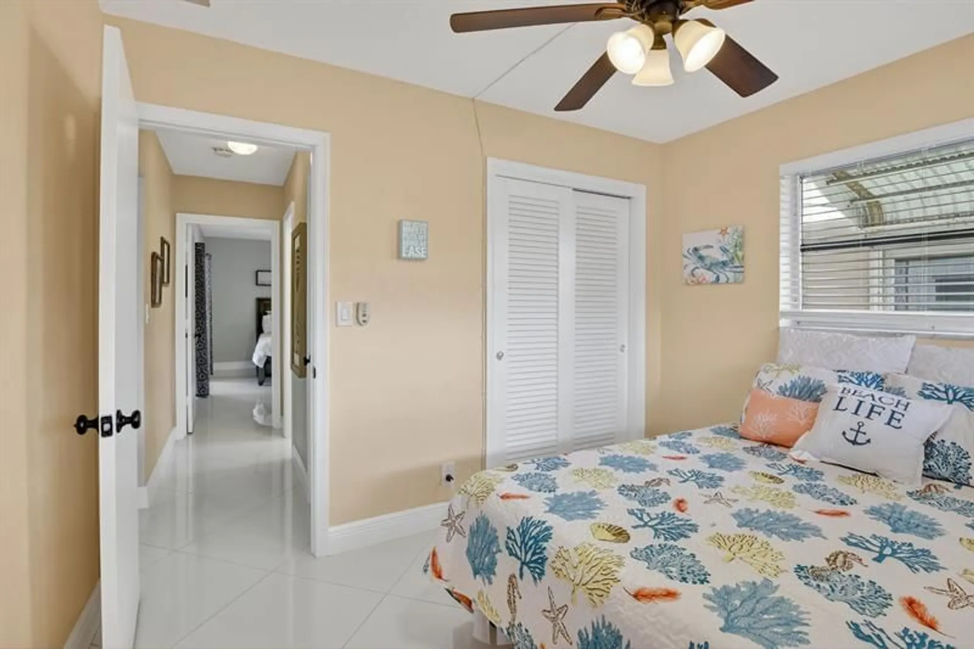 Property Slideshow image 19 of 51 | 4305 nw 49th dr, Tamarac, FL, 33319