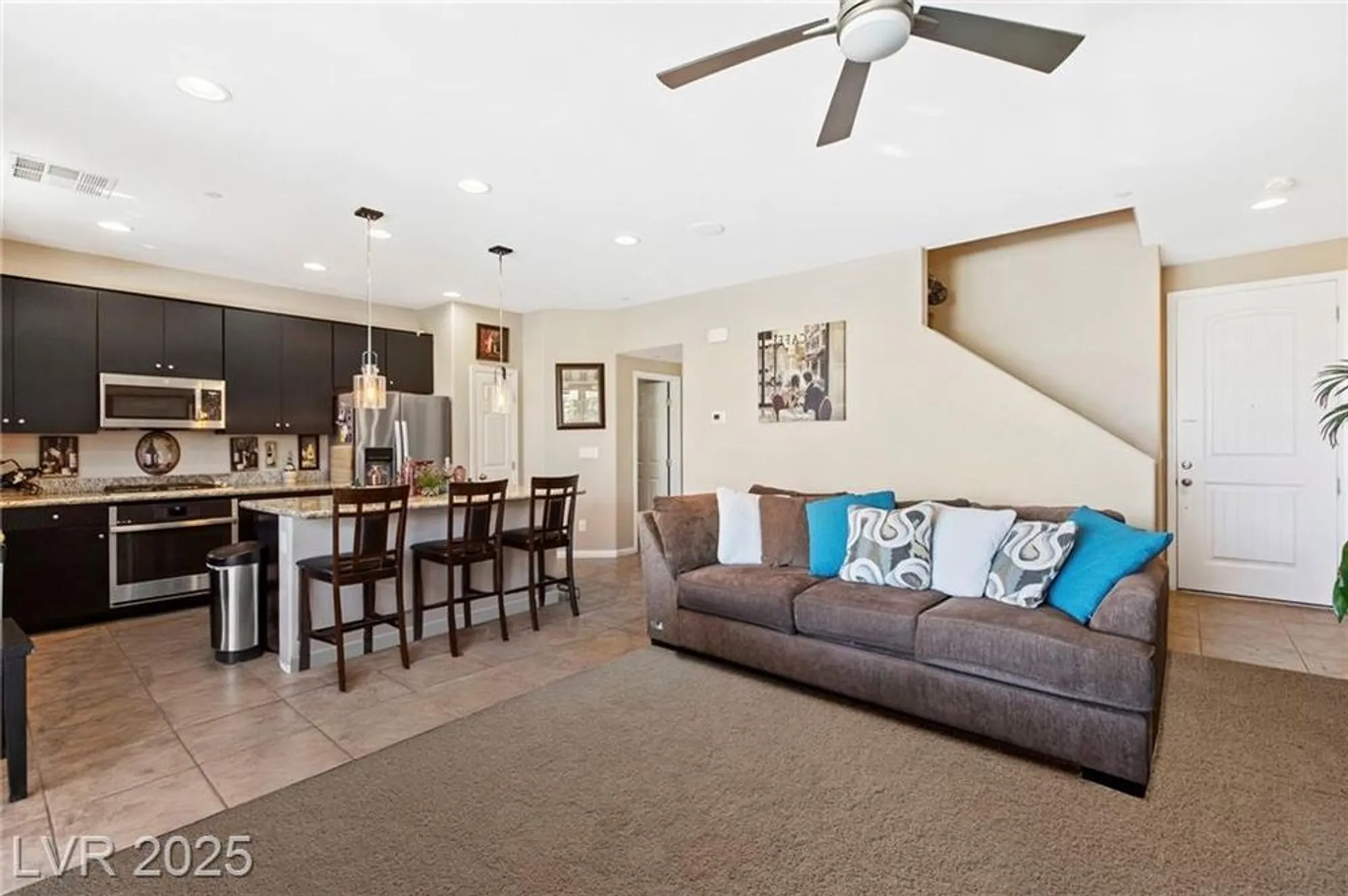 Property Slideshow image 7 of 42 | 44 moon hill dr, Henderson, NV, 89011