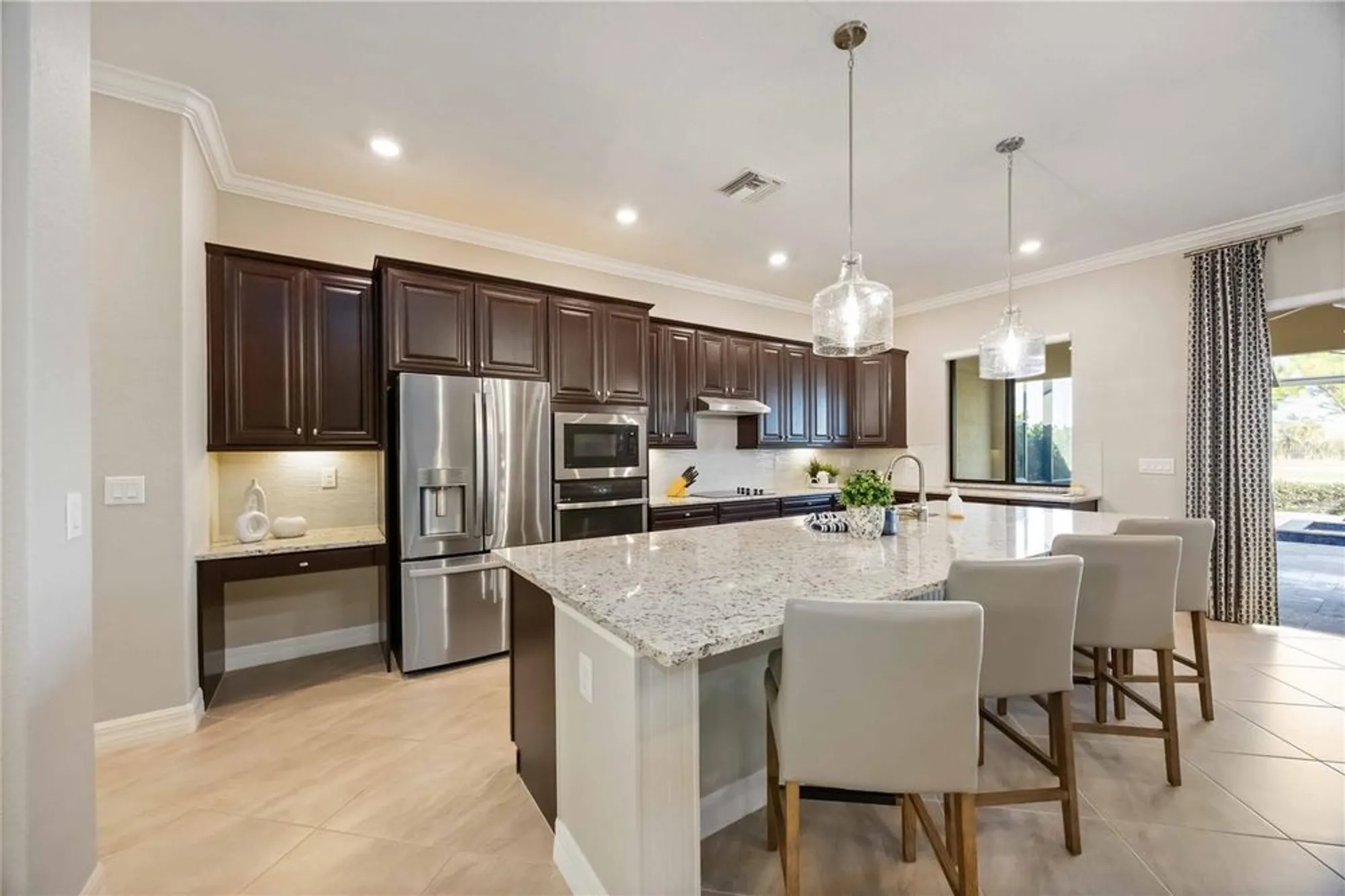 Property Slideshow image 4 of 100 | 25064 spartina dr, Venice, FL, 34293