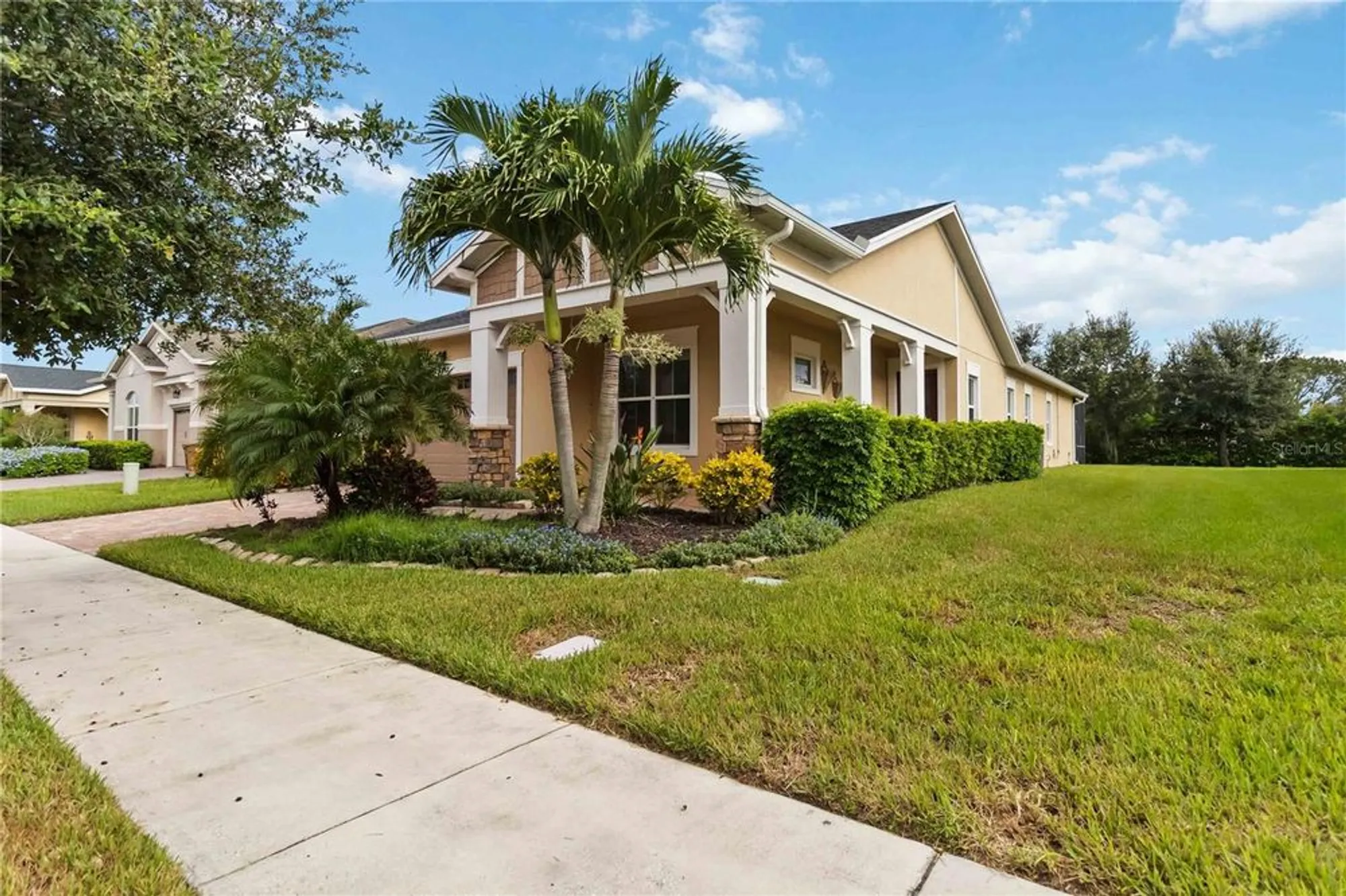 Property Slideshow image 2 of 54 | 5043 vantage ct, Saint Cloud, FL, 34772