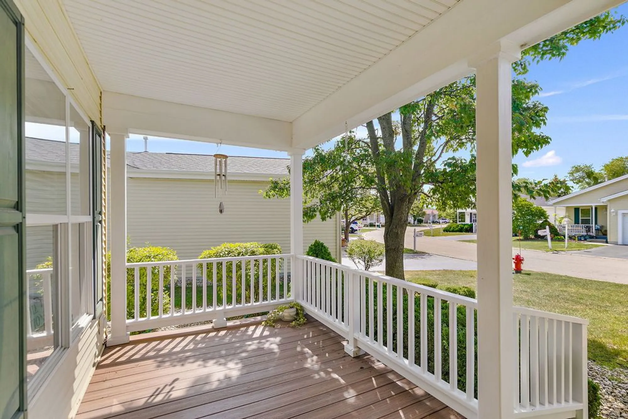 Property Slideshow image 3 of 31 | 115 hunter ct, Grayslake, IL, 60030