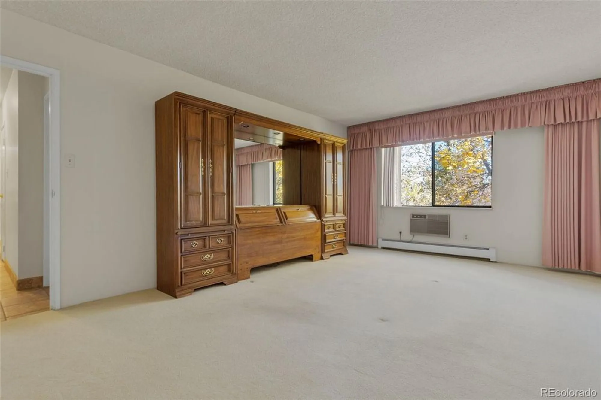 Property Slideshow image 11 of 21 | 13691 e marina dr 301, Aurora, CO, 80014