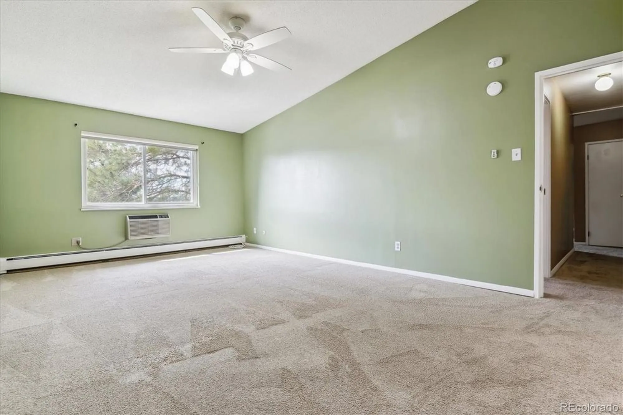 Property Slideshow image 22 of 34 | 3022 s wheeling way 407, Aurora, CO, 80014