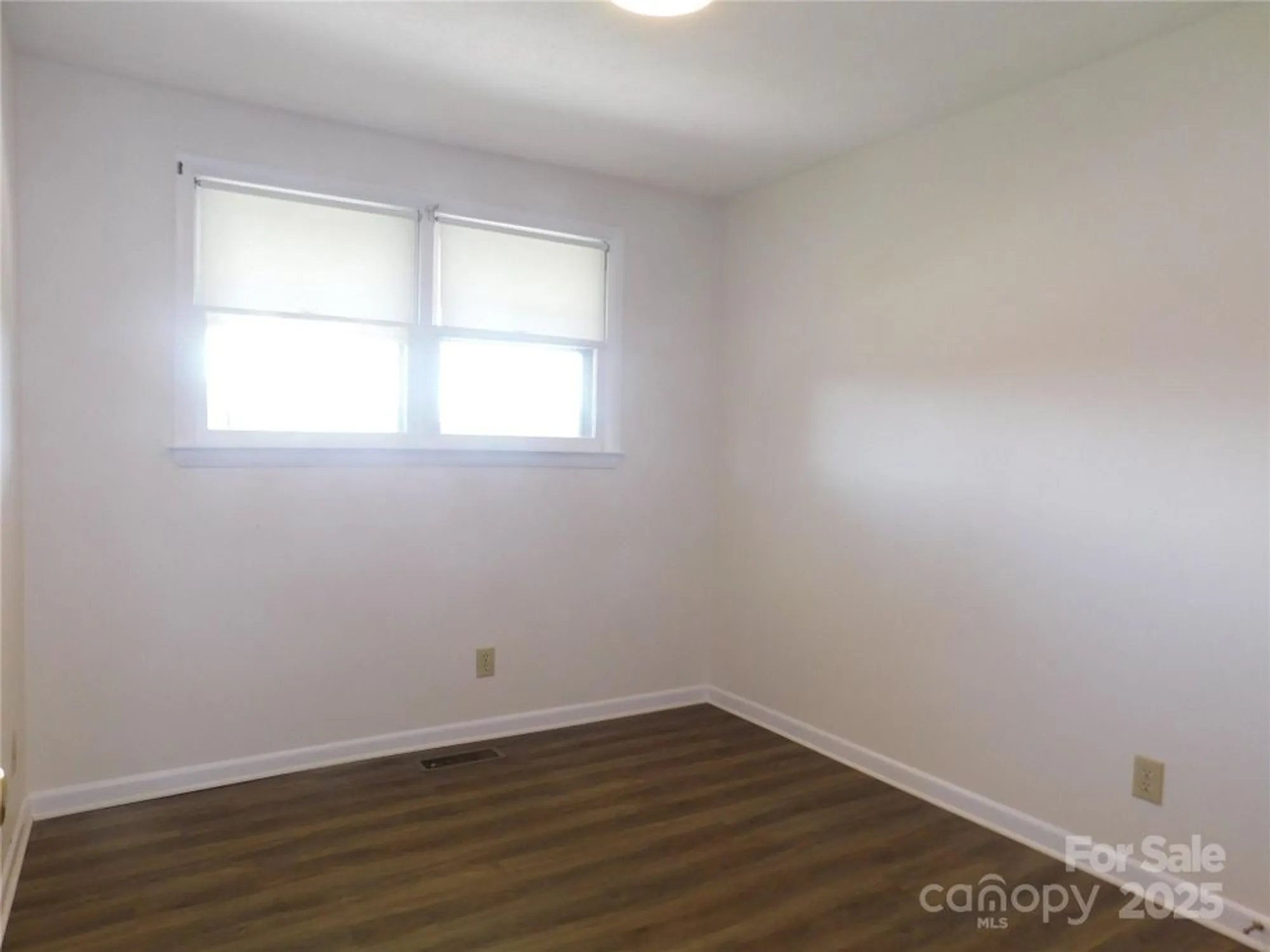 Property Slideshow image 22 of 33 | 125 fulton dr, Hendersonville, NC, 28792