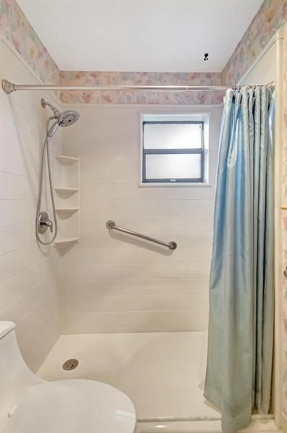 Property Slideshow image 33 of 66 | 9800 pecan tree dr b, Boynton Beach, FL, 33436