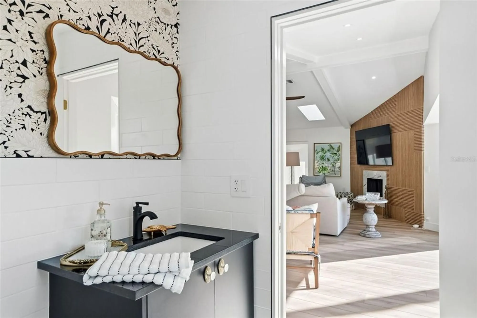 Property Slideshow image 22 of 66 | 1660 pine harrier cir, Sarasota, FL, 34231