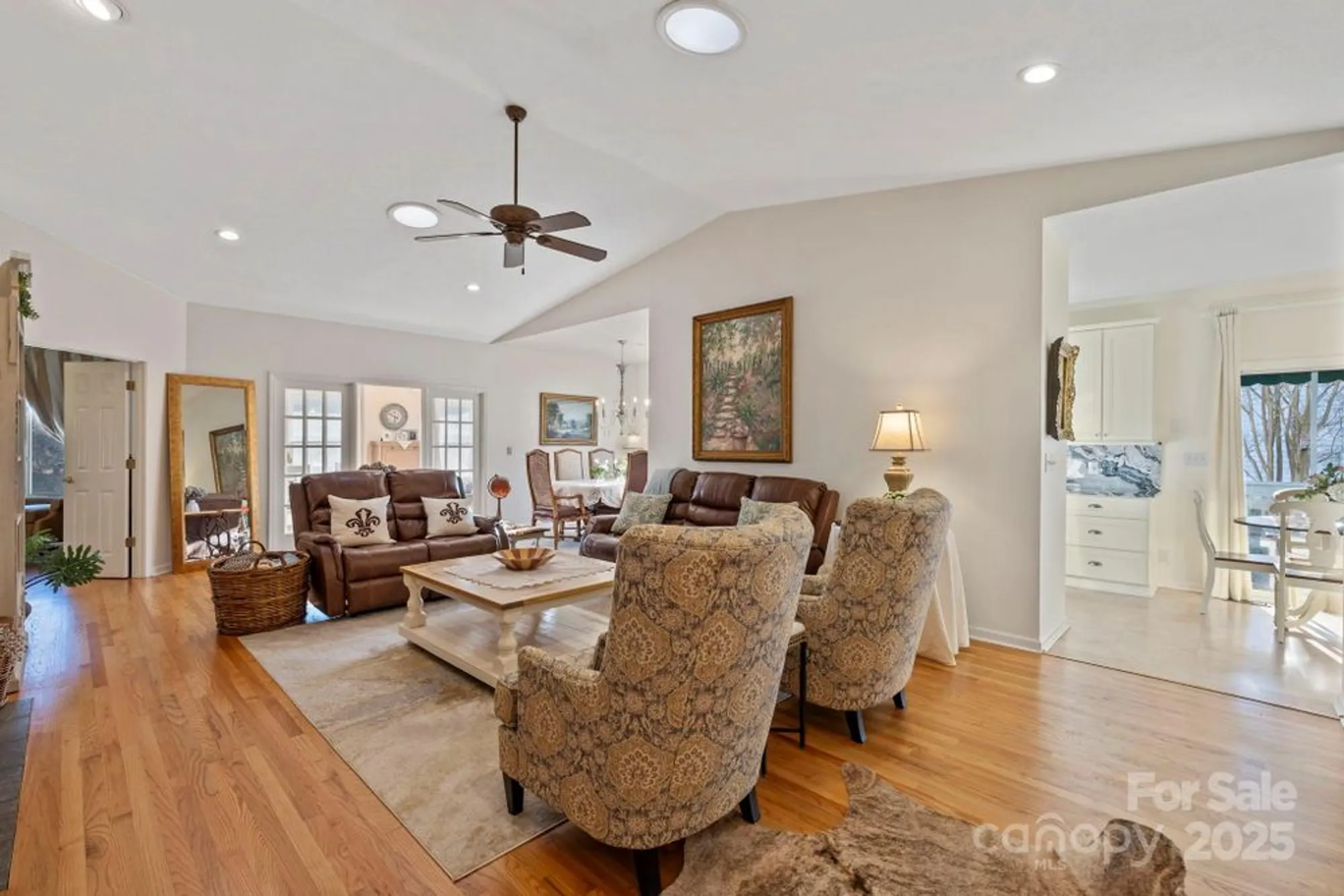 Property Slideshow image 6 of 32 | 24 country meadows ln, Hendersonville, NC, 28792