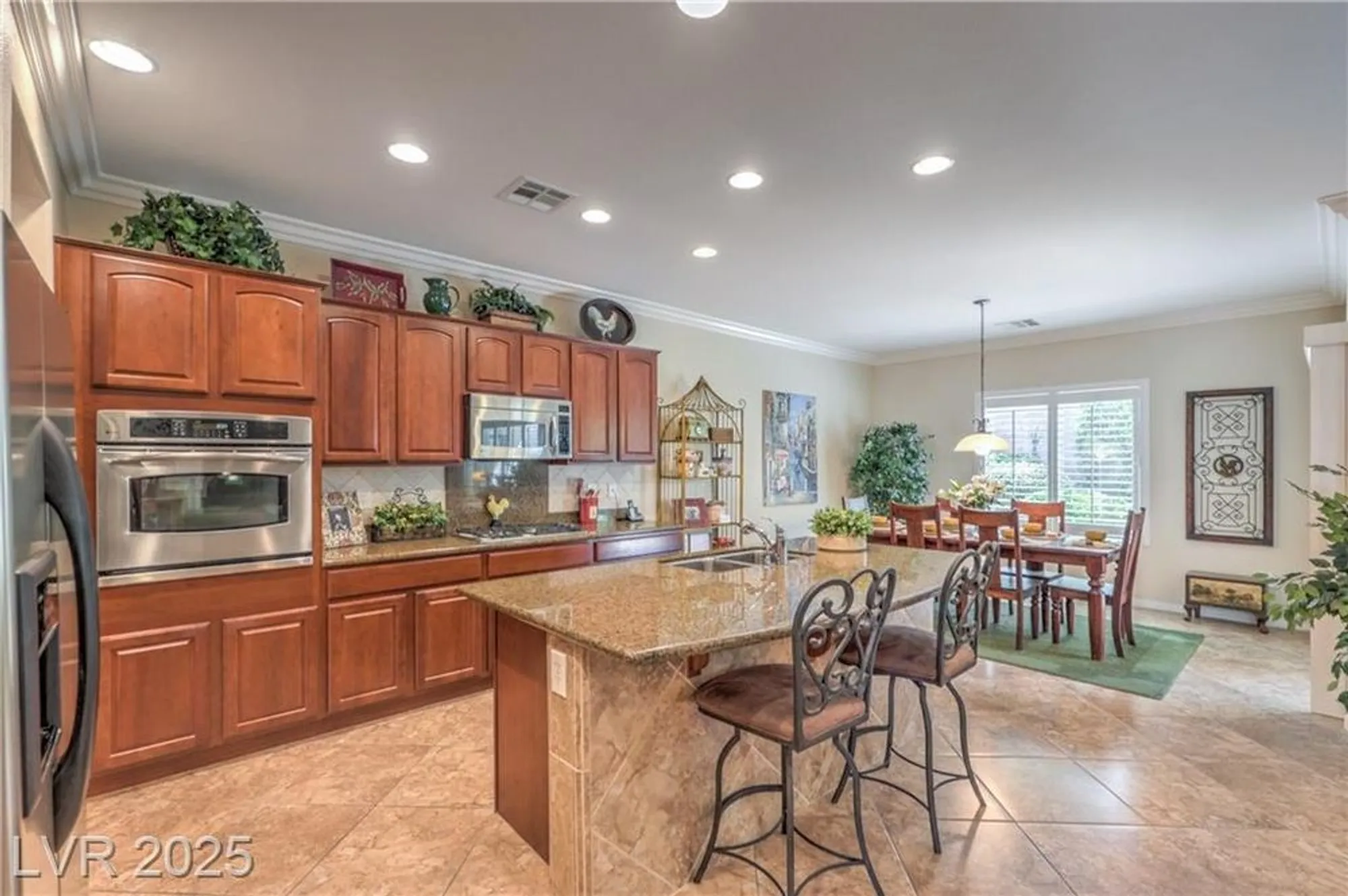 Property Slideshow image 18 of 39 | 2225 blackburn hills ave, Henderson, NV, 89044