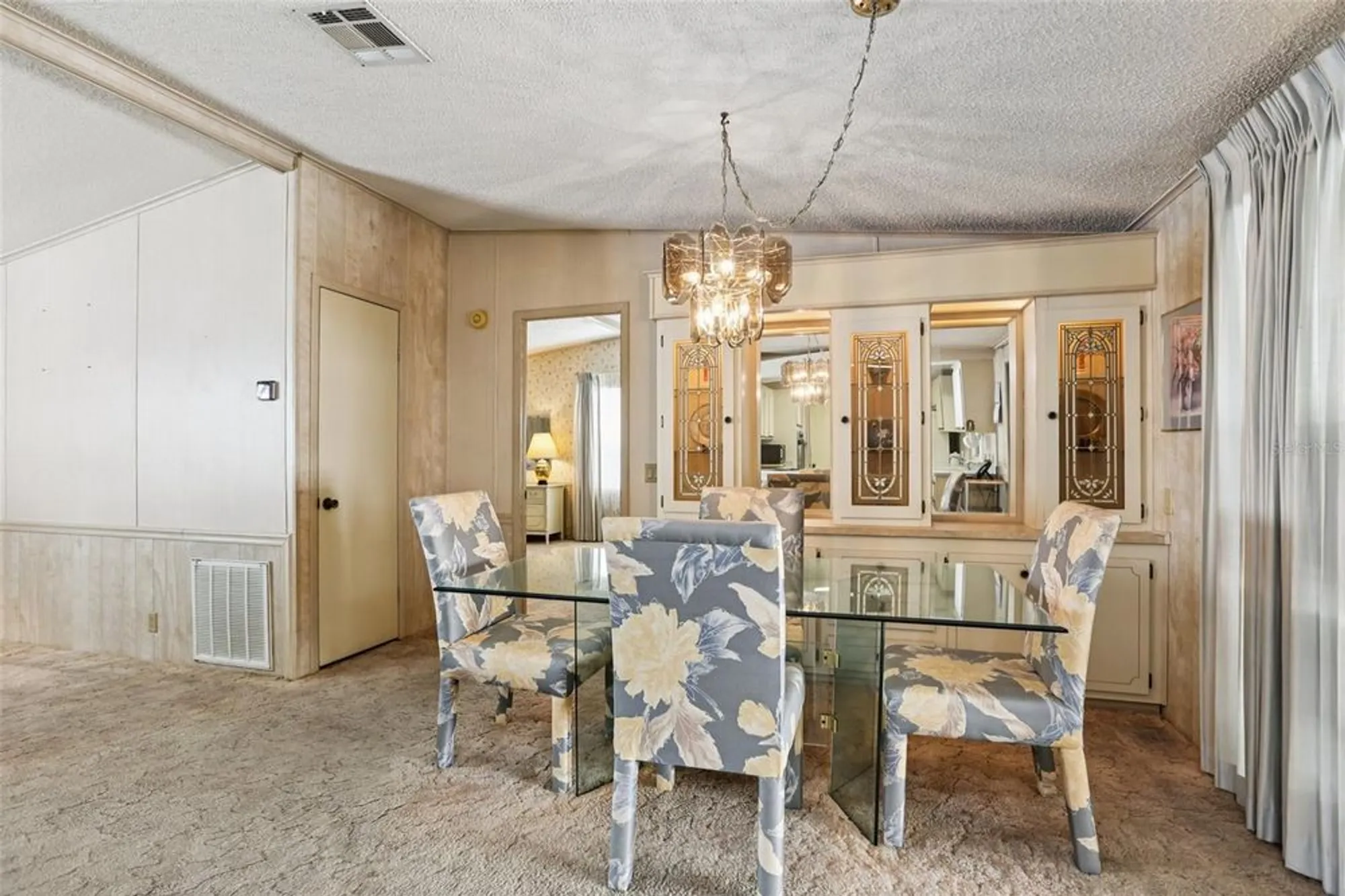 Property Slideshow image 17 of 42 | 4933 colonnades cir, Lakeland, FL, 33811