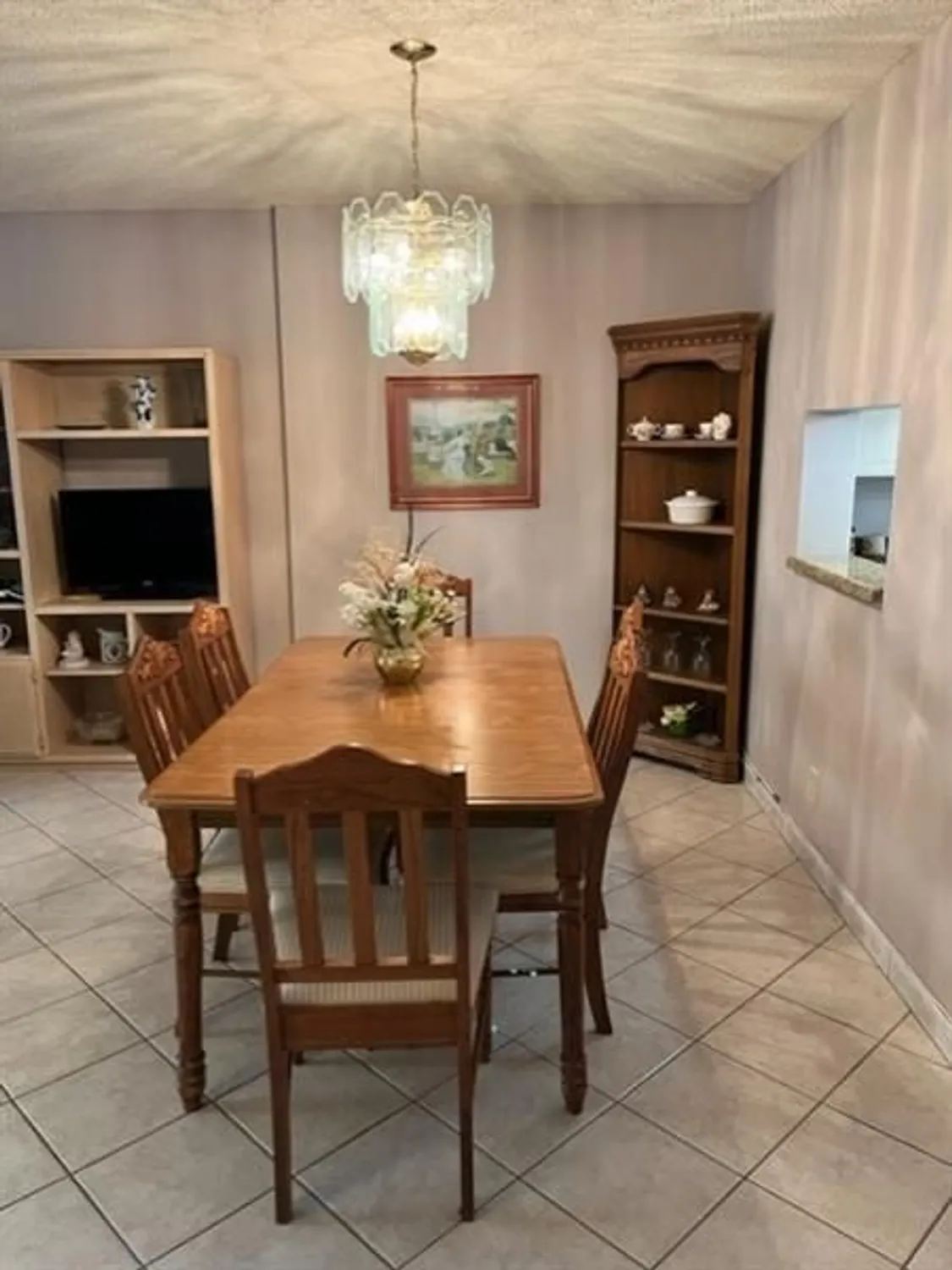 Property Slideshow image 7 of 22 | 315 se 11th ter 203, Dania Beach, FL, 33004