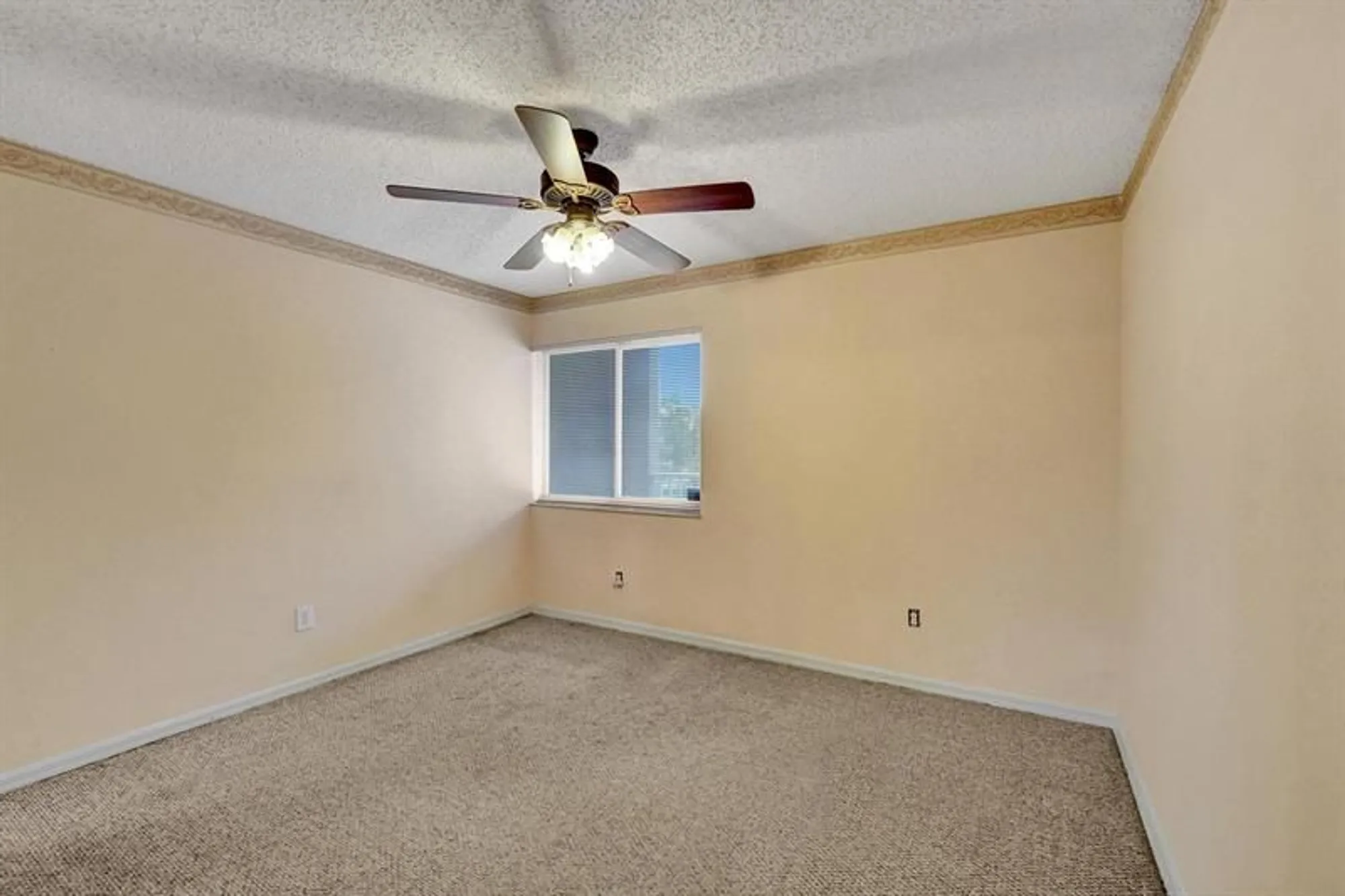 Property Slideshow image 27 of 61 | 9587 weldon cir apt b312, Fort Lauderdale, FL, 33321