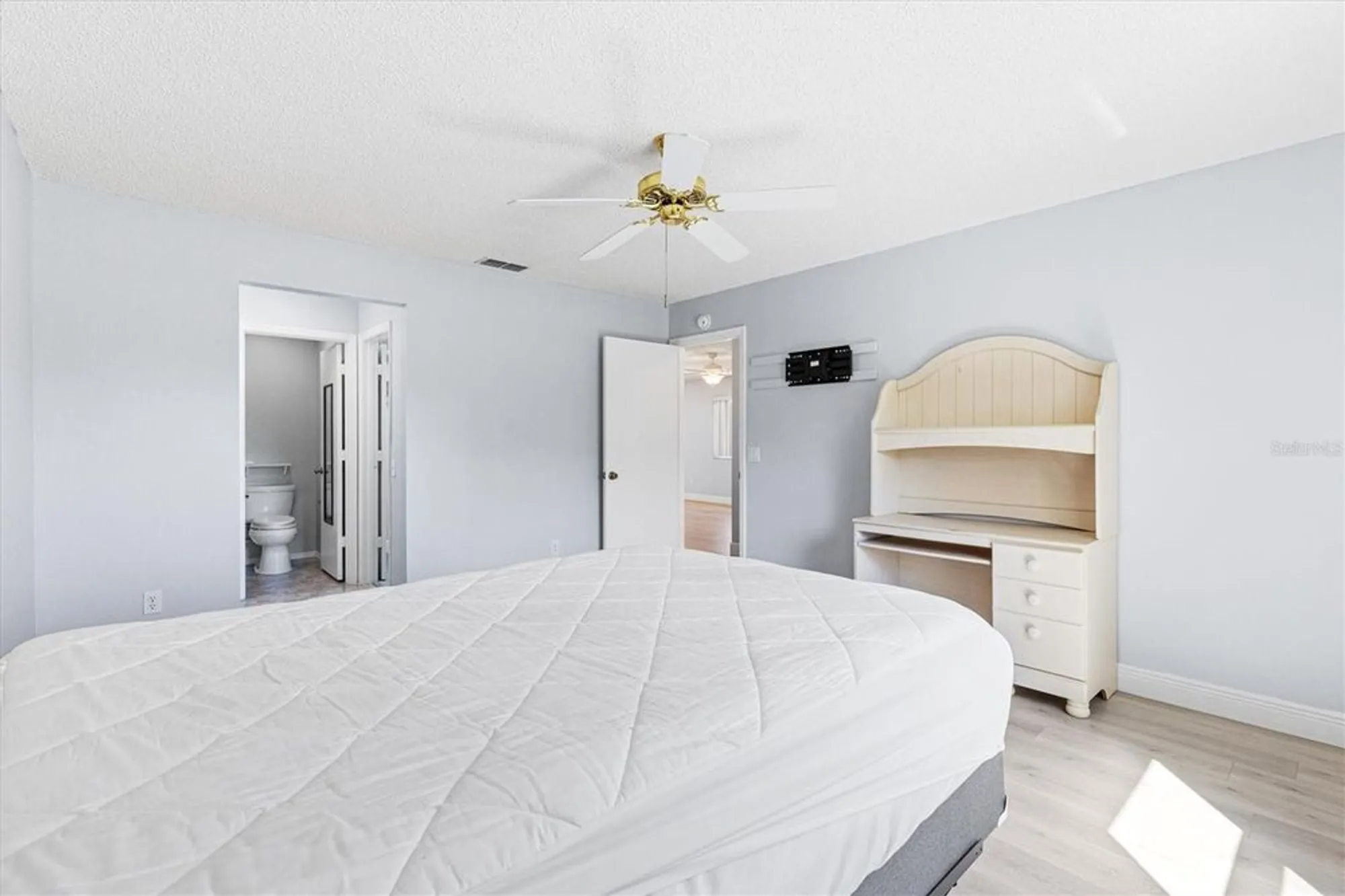 Property Slideshow image 16 of 39 | 1615 navidad st, The Villages, FL, 32162