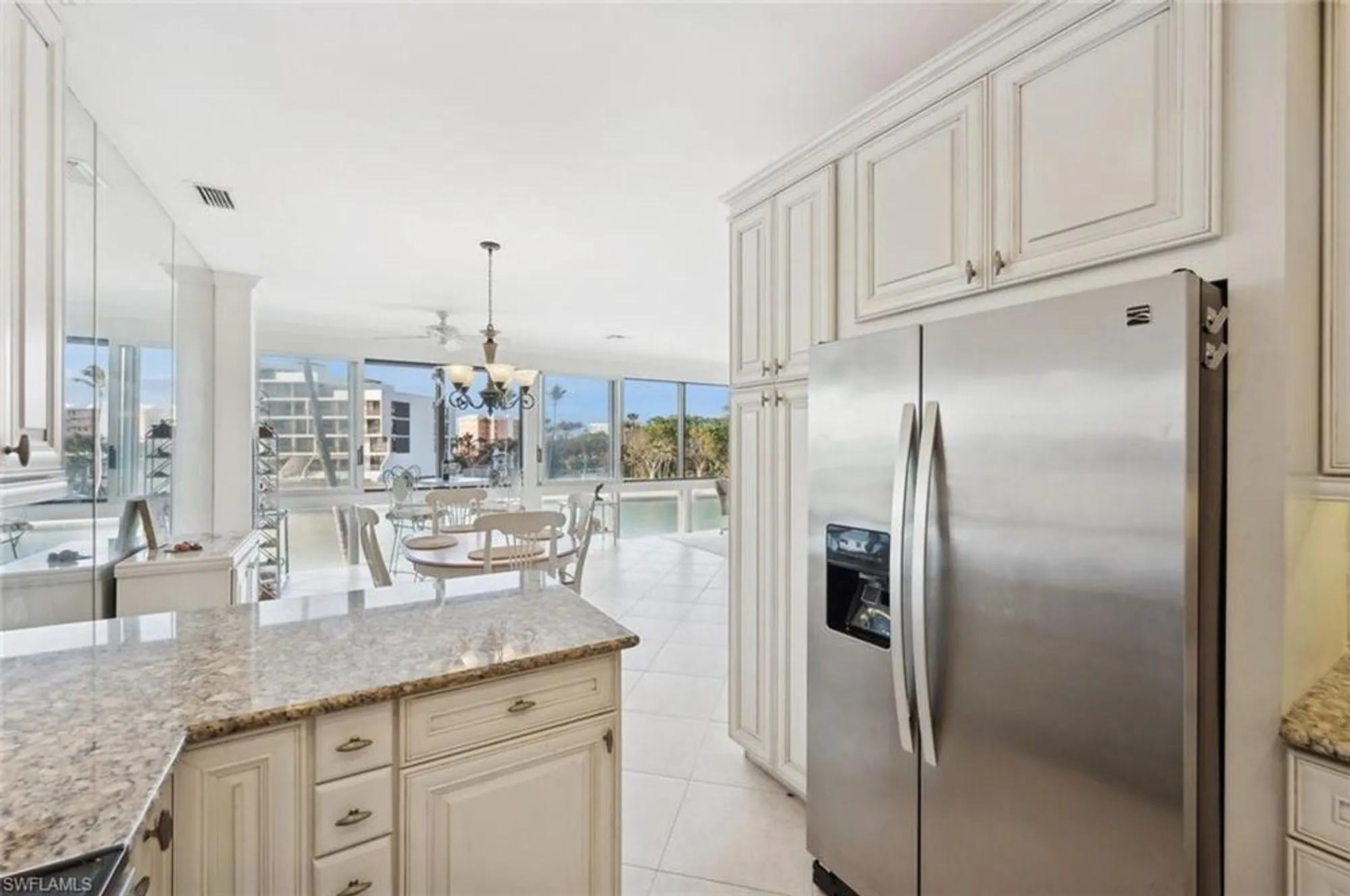 Property Slideshow image 11 of 28 | 2246 gulf shore blvd l2, Naples, FL, 34102