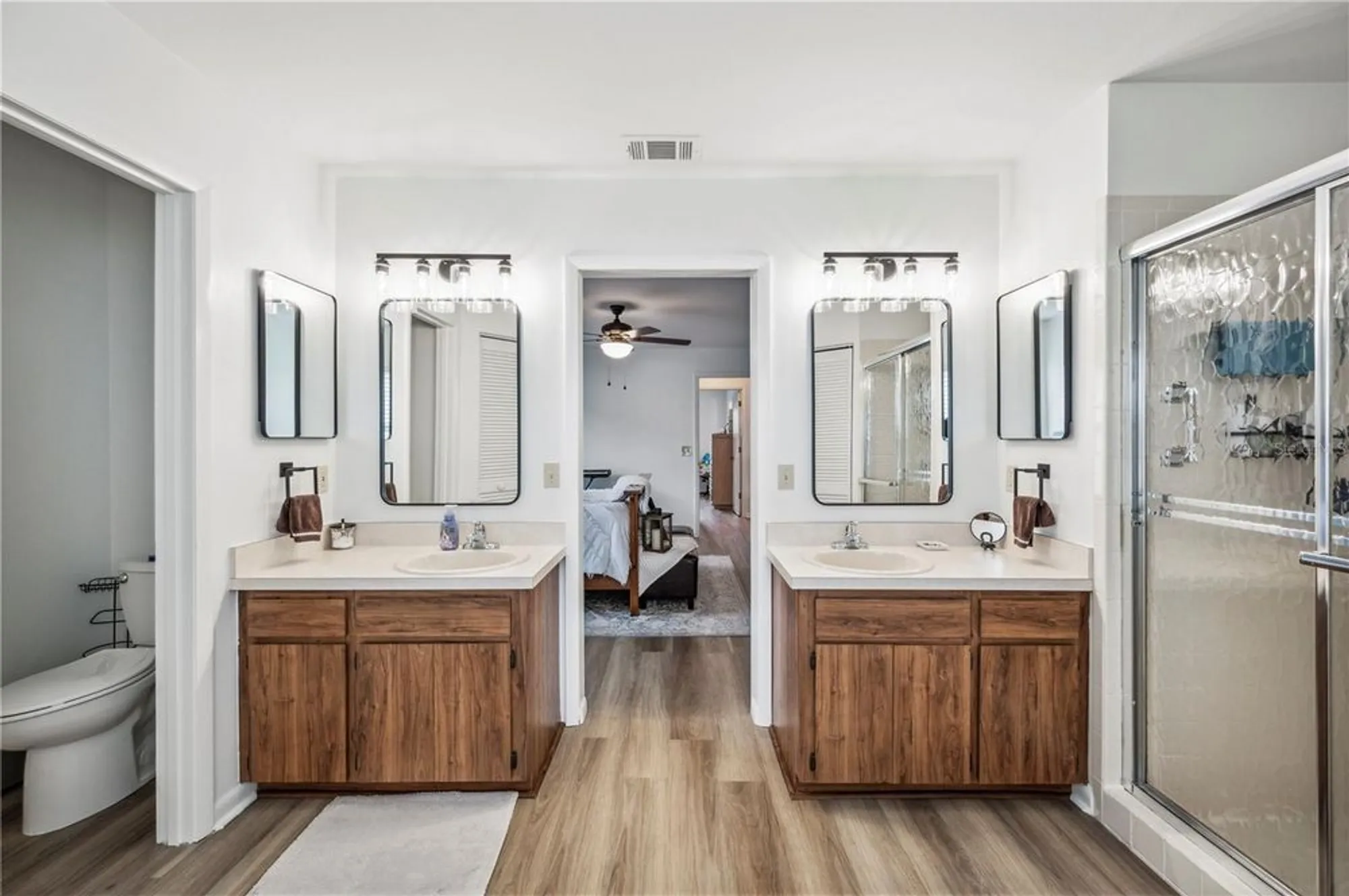 Property Slideshow image 18 of 37 | 1608 colonnades cir, Lakeland, FL, 33811