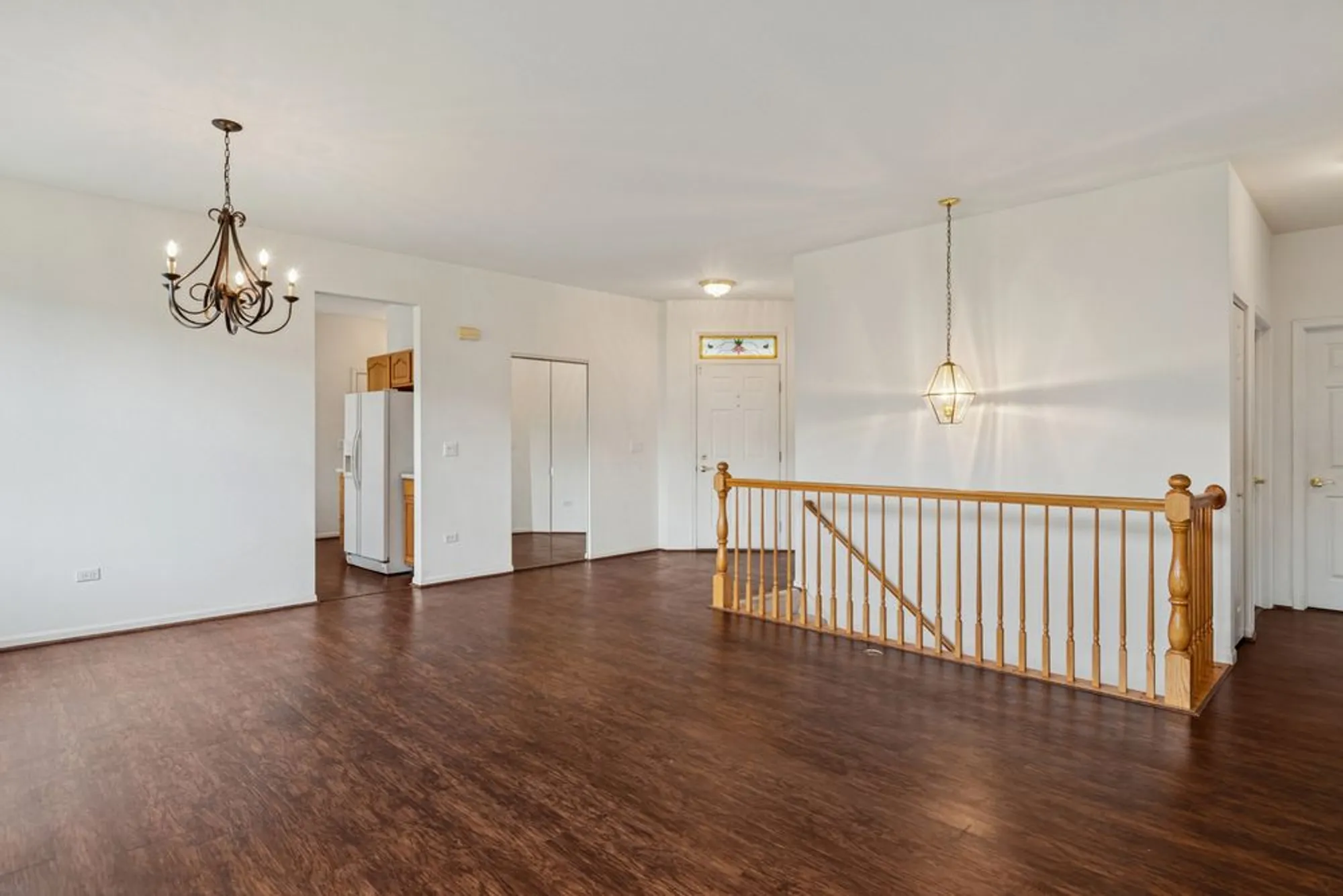 Property Slideshow image 3 of 25 | 21409 w douglas ln, Plainfield, IL, 60544