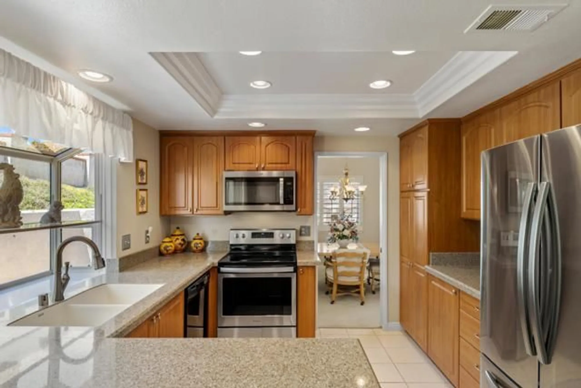 Property Slideshow image 12 of 37 | 18018 calle estepona, San Diego, CA, 92128
