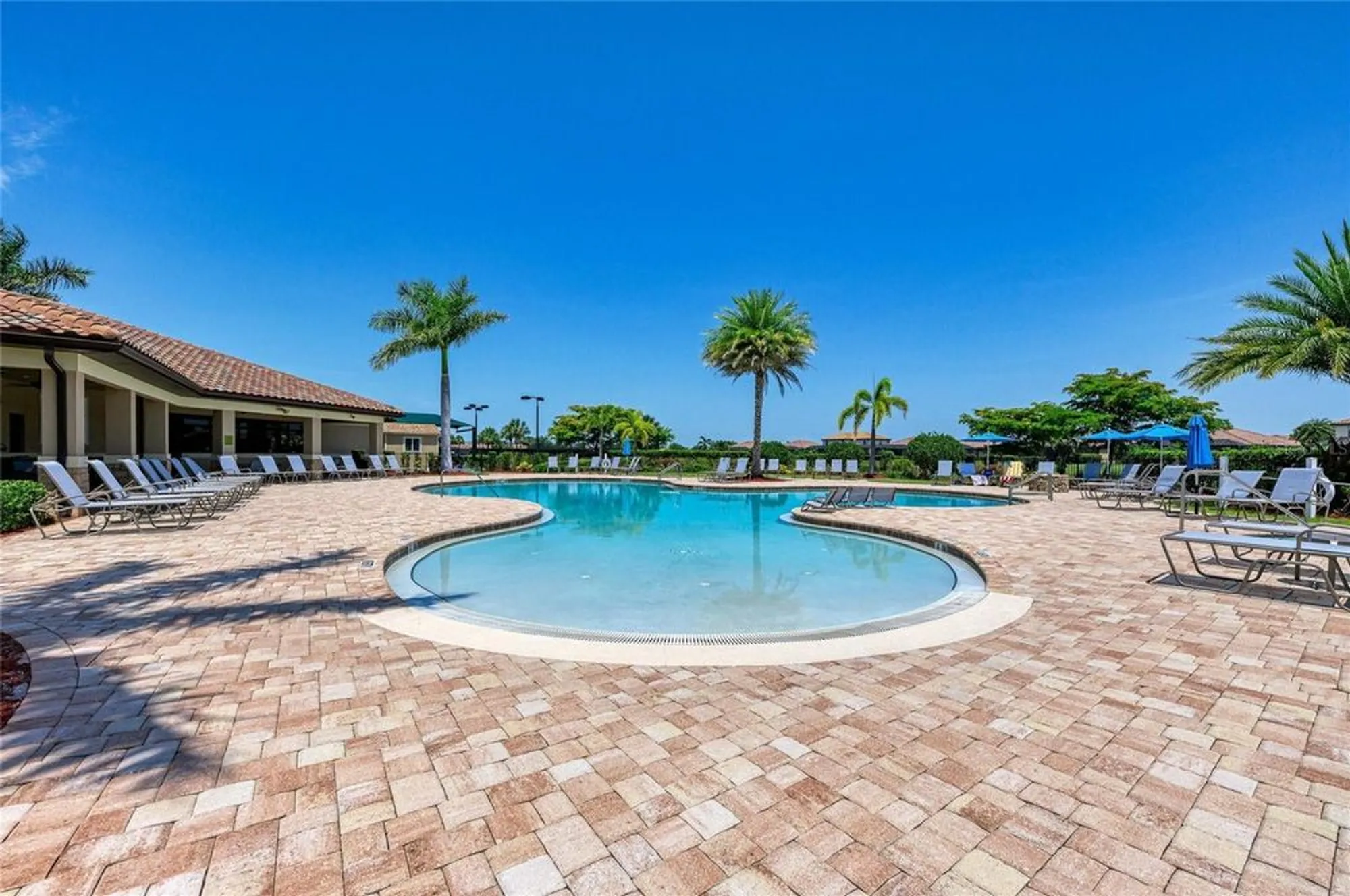 Property Slideshow image 55 of 63 | 350 river enclave ct, Bradenton, FL, 34212