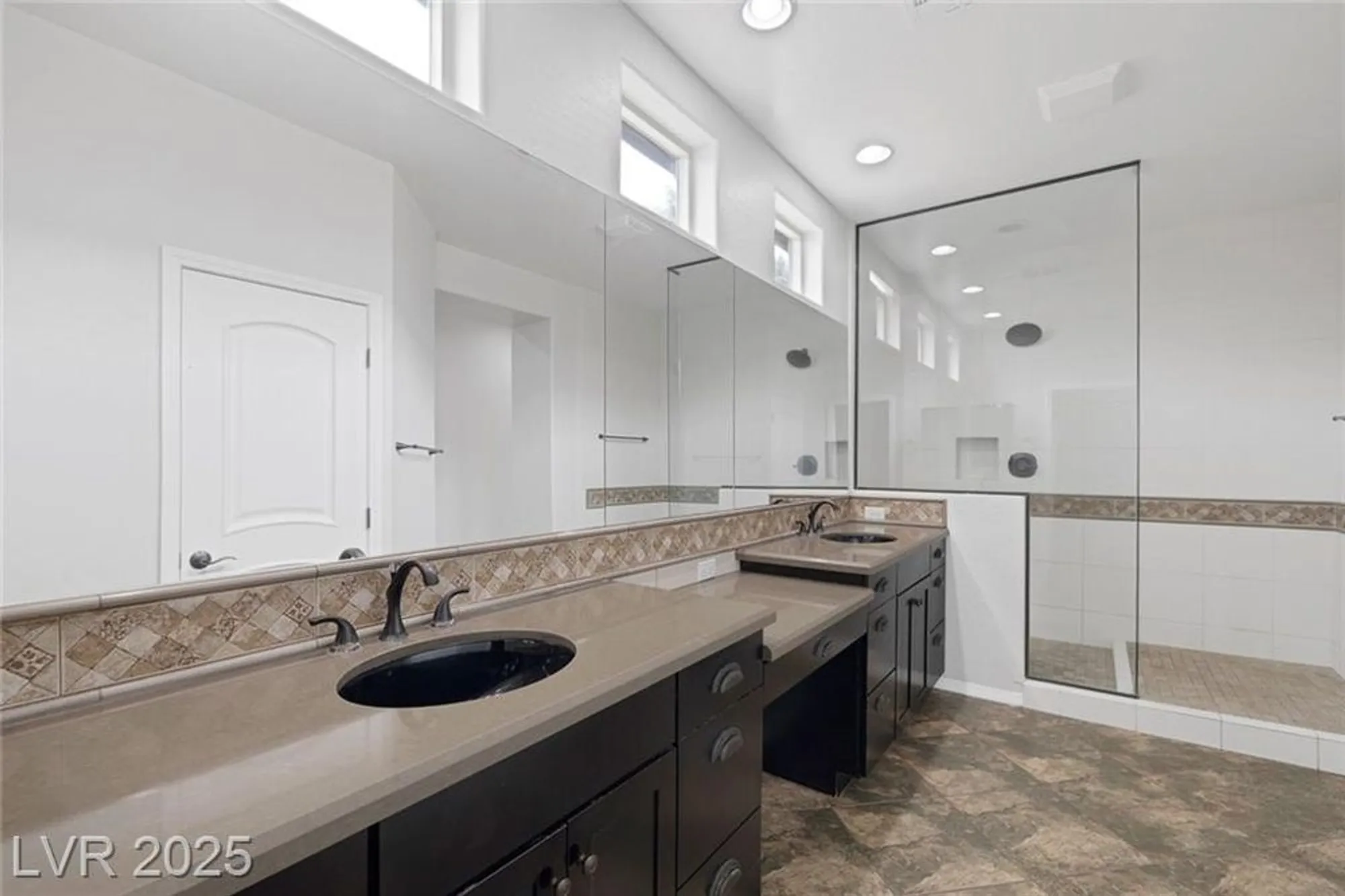 Property Slideshow image 25 of 32 | 5625 galivan vista st, North Las Vegas, NV, 89081