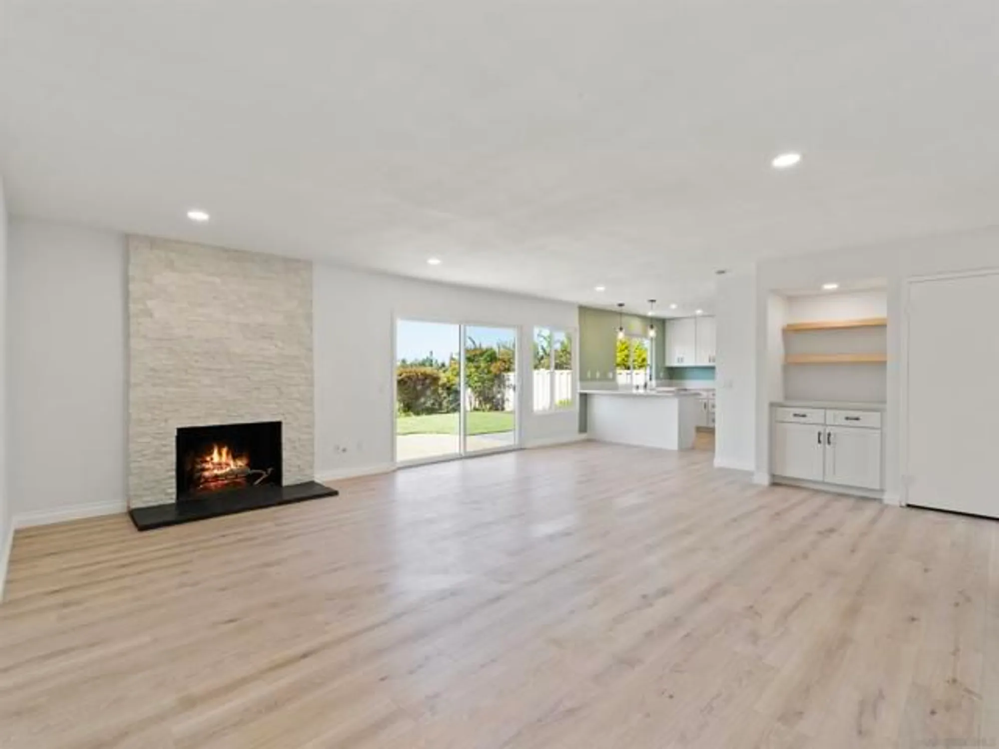 Property Slideshow image 5 of 31 | 3579 twilight ln, Oceanside, CA, 92056