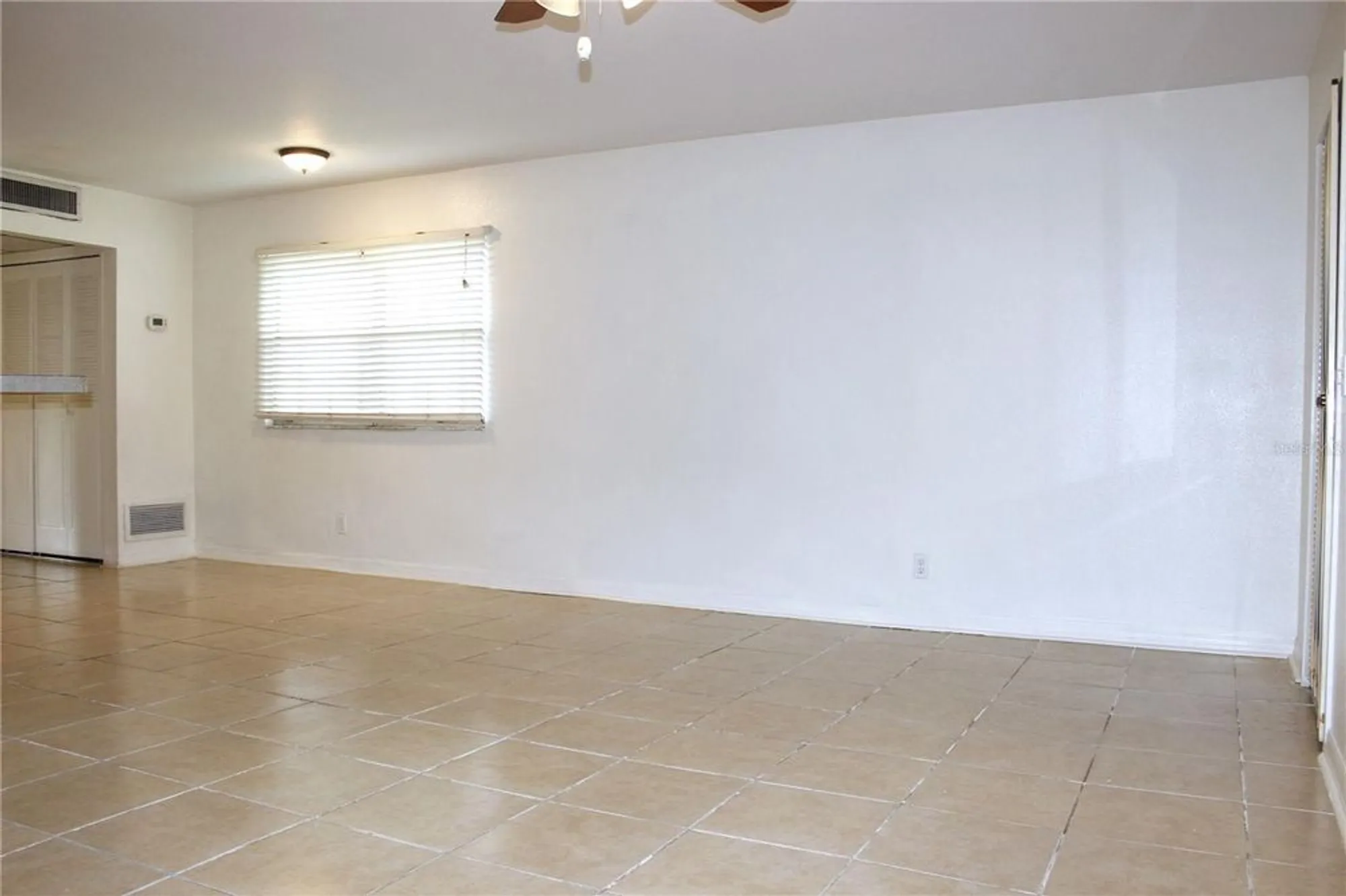 Property Slideshow image 6 of 40 | 101 cambridge trl apt 194, Sun City Center, FL, 33573