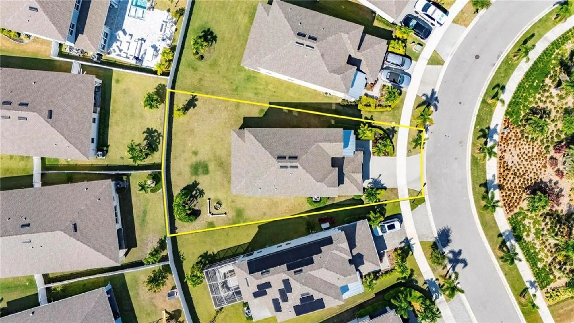 Property Slideshow image 59 of 91 | 324 blackrock ln, Apollo Beach, FL, 33572