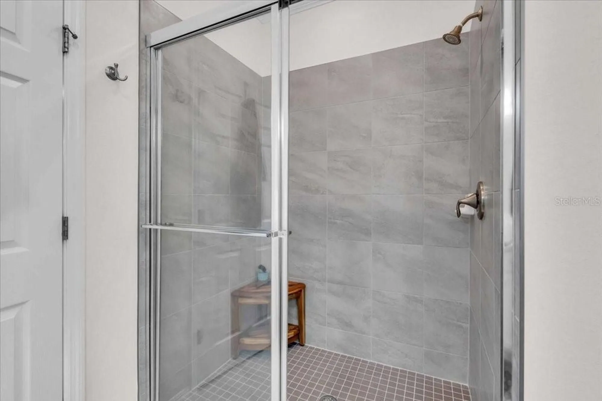 Property Slideshow image 23 of 51 | 10051 crooked creek dr 202, Venice, FL, 34293