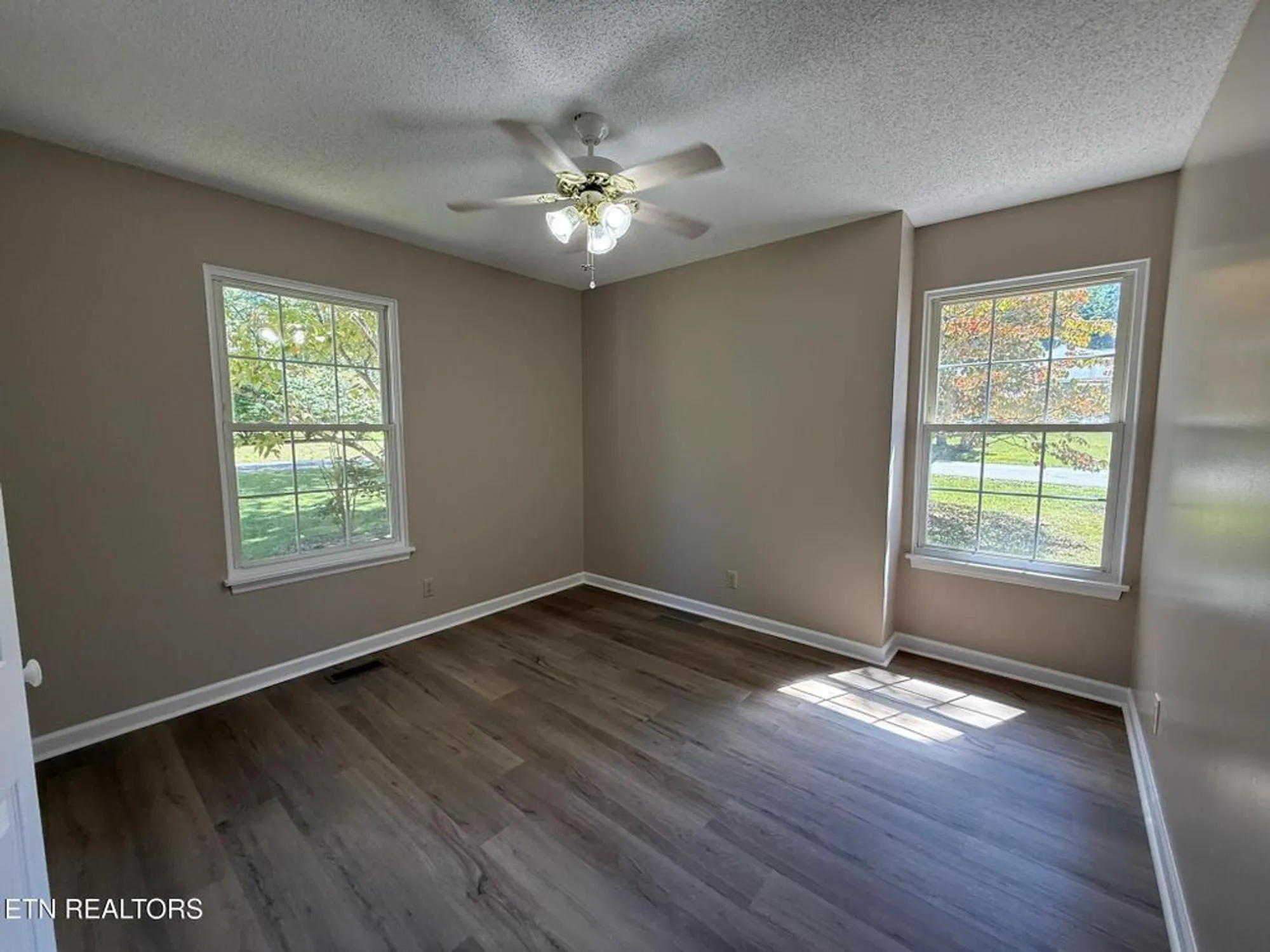 Property Slideshow image 27 of 48 | 112 gilford ter, Crossville, TN, 38558
