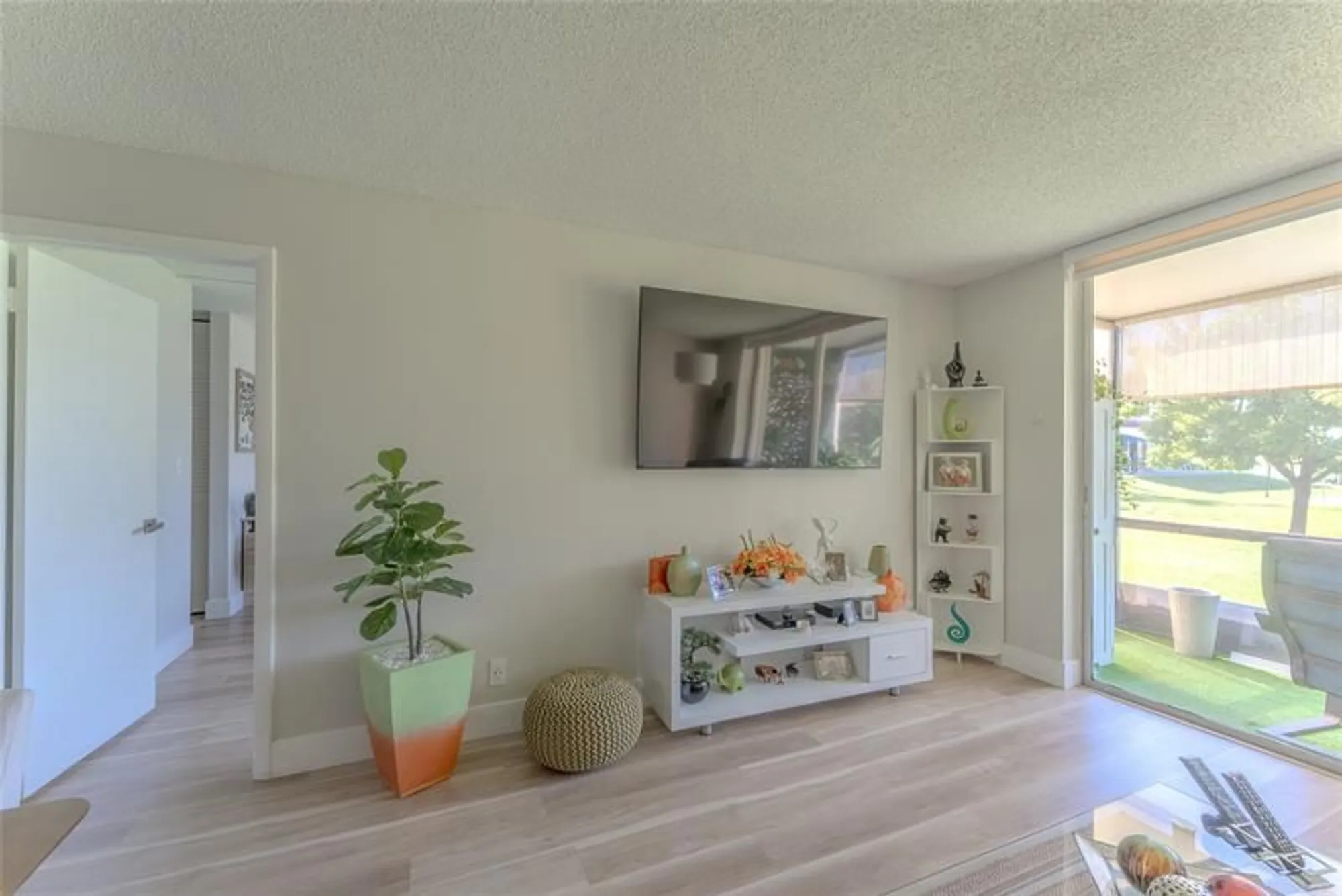 Property Slideshow image 13 of 34 | 8900 washington blvd 115, Pembroke Pines, FL, 33025