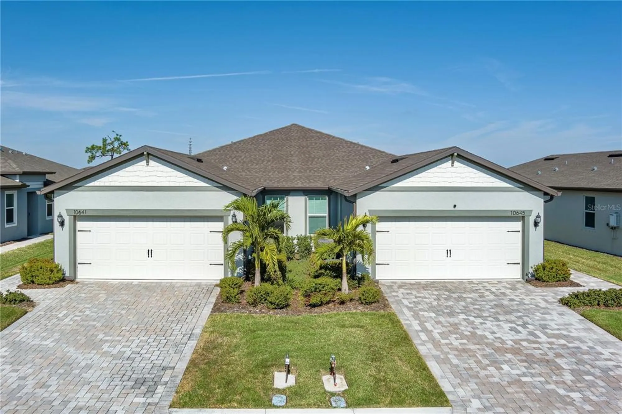 Property Slideshow image 3 of 40 | 10641 spring tide way, Parrish, FL, 34219