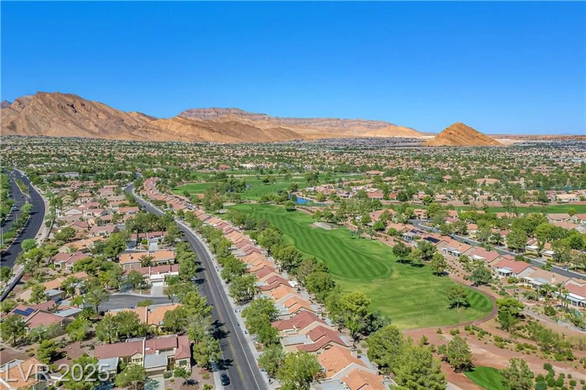 Property Slideshow image 28 of 63 | 9012 sundial dr, Las Vegas, NV, 89134