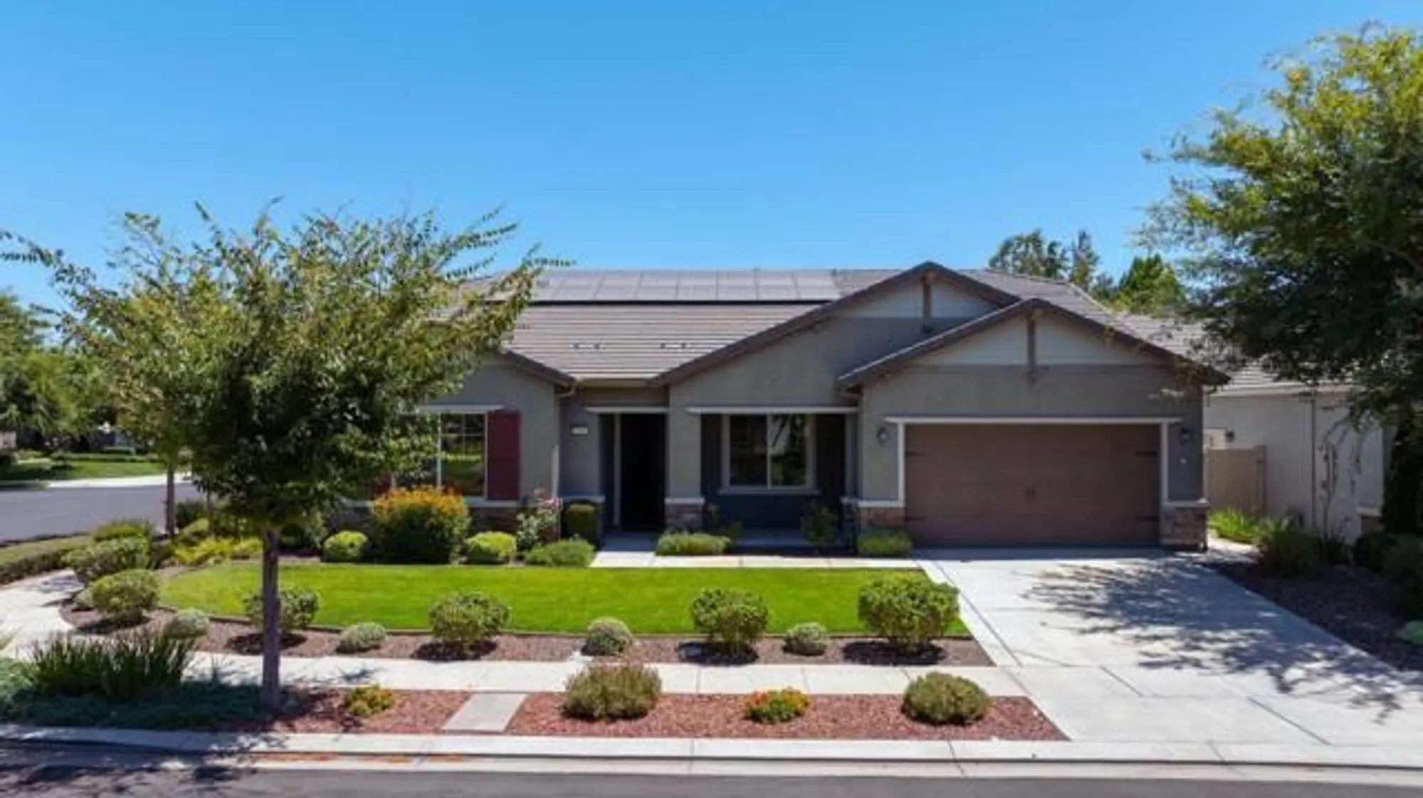 Property Slideshow image 1 of 107 | 2690 steeple run ln, Manteca, CA, 95336