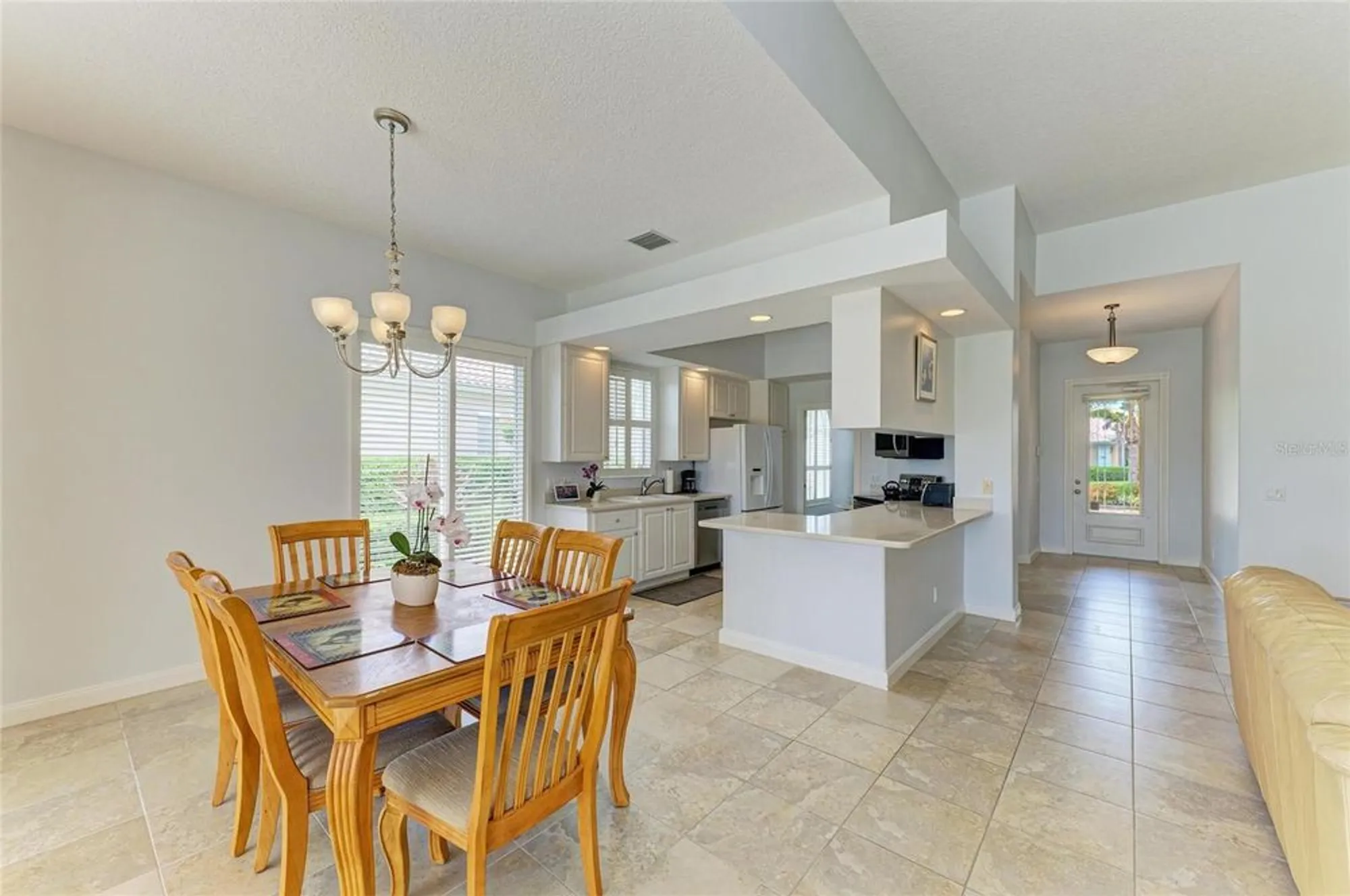 Property Slideshow image 10 of 65 | 5827 benevento dr, Sarasota, FL, 34238