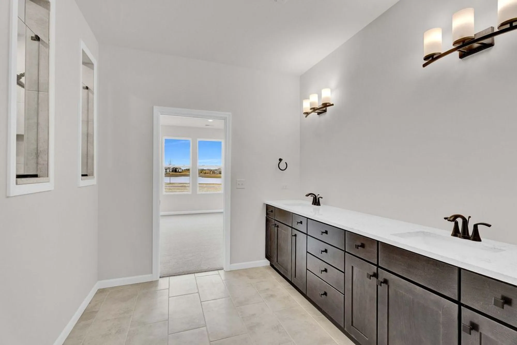 Property Slideshow image 21 of 28 | 3146 bellwether dr, Aurora, IL, 60503