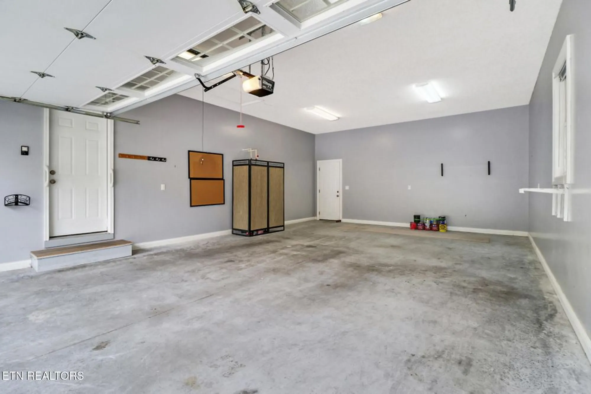 Property Slideshow image 28 of 30 | 613 westchester dr, Crossville, TN, 38558