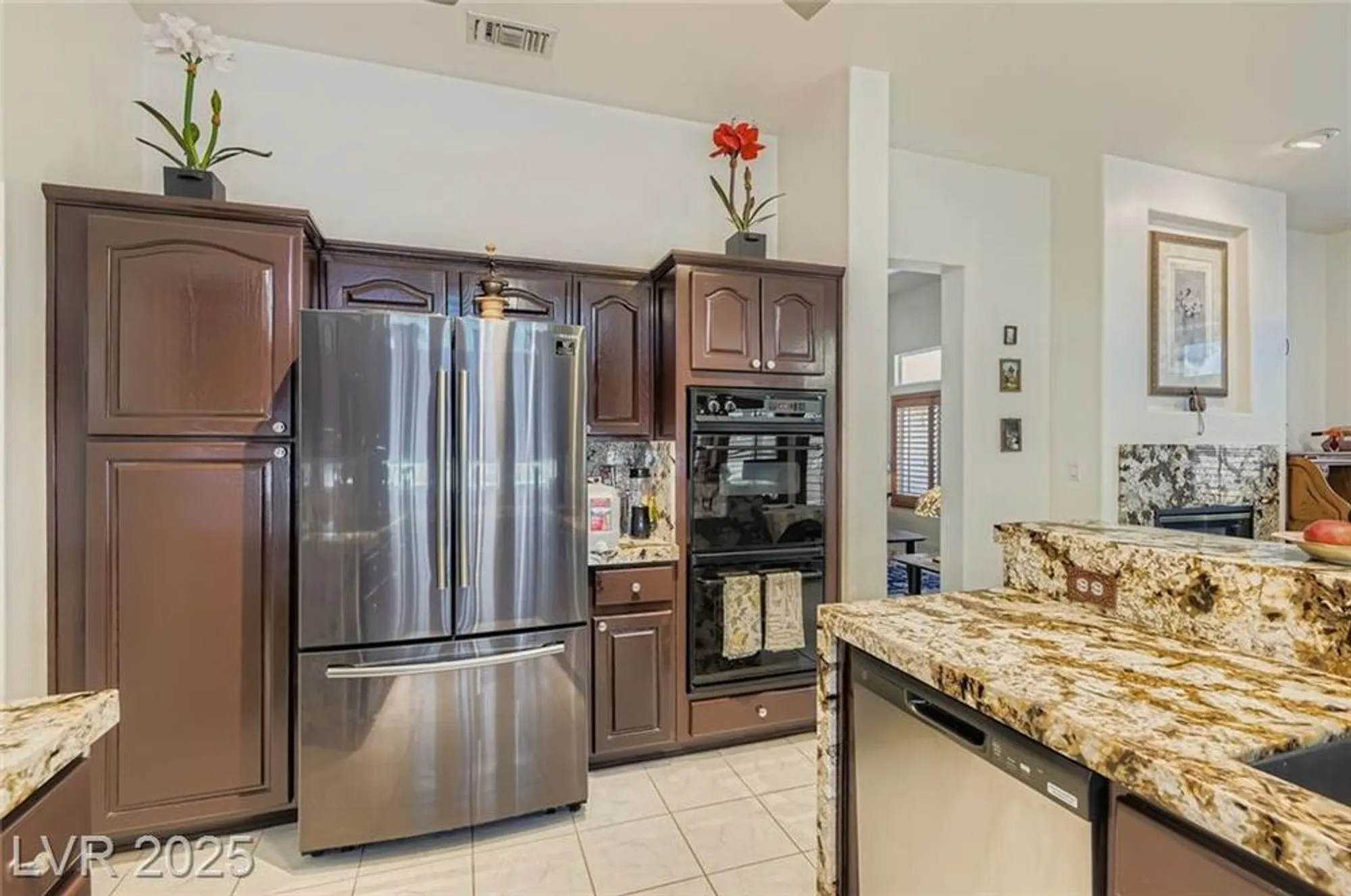 Property Slideshow image 12 of 38 | 9905 hemet dr, Las Vegas, NV, 89134