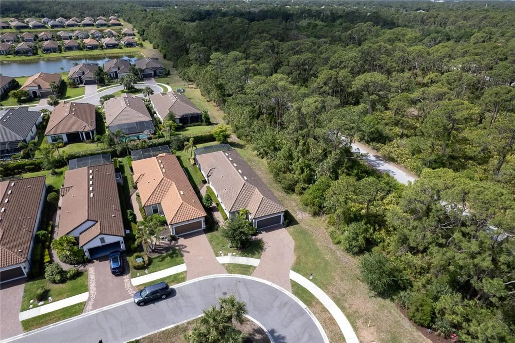 Property Slideshow image 37 of 46 | 5301 bartolomeo st, Sarasota, FL, 34238